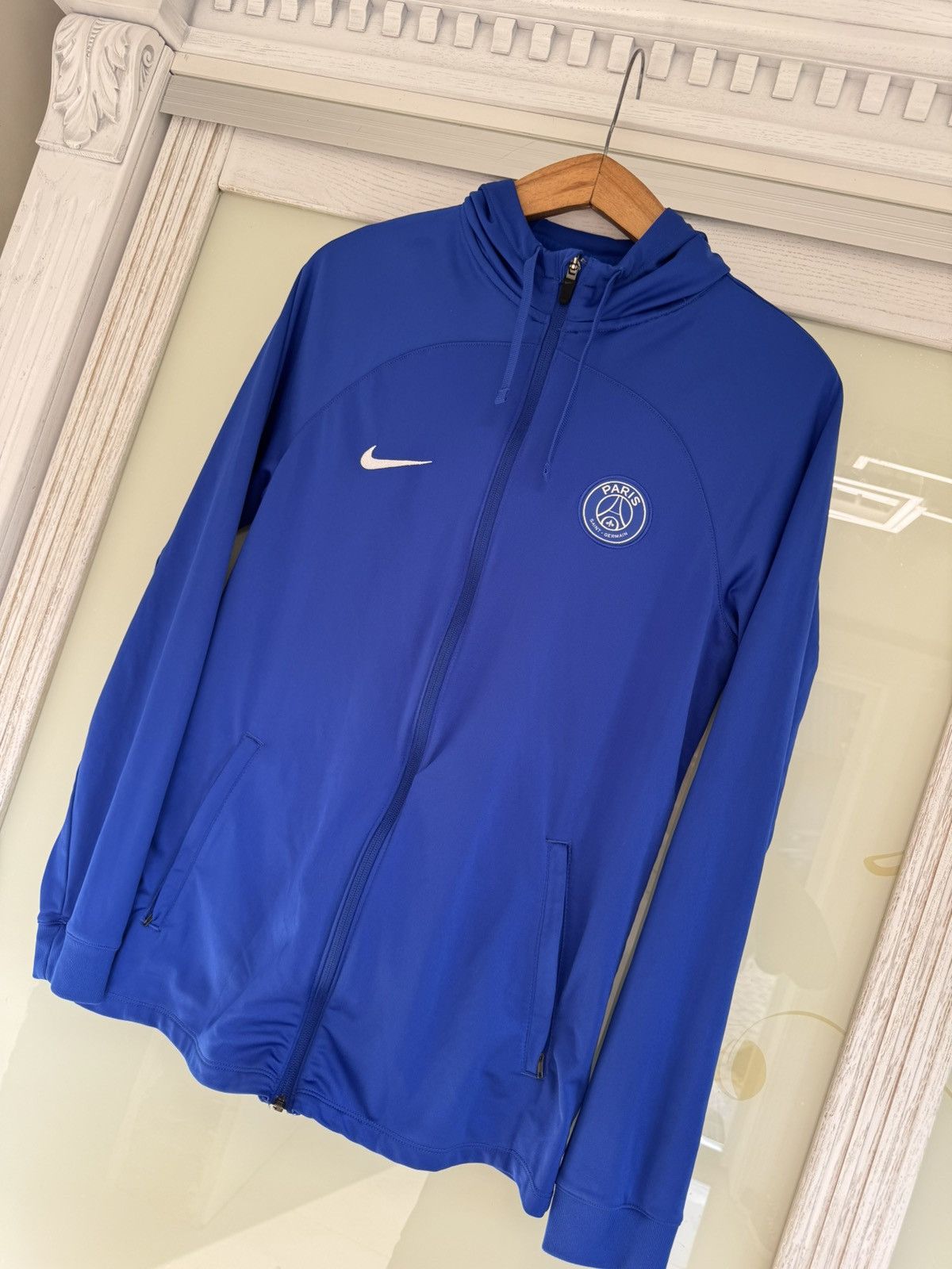 Nike PSG 2022-2023 Soccer Hooded Tracksuit Football Jersey Kit Size US M / EU 48-50 / 2 - 3 Thumbnail