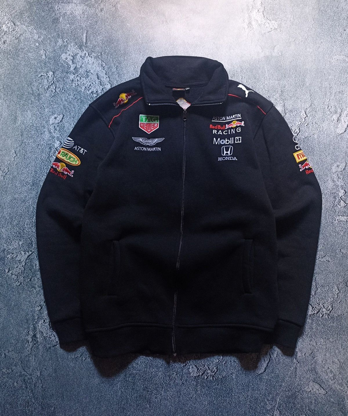Puma Vintage Puma Red Bull Infiniti Racing Zip Sweatshirt Fleece Size US XL / EU 56 / 4 - 1 Thumbnail