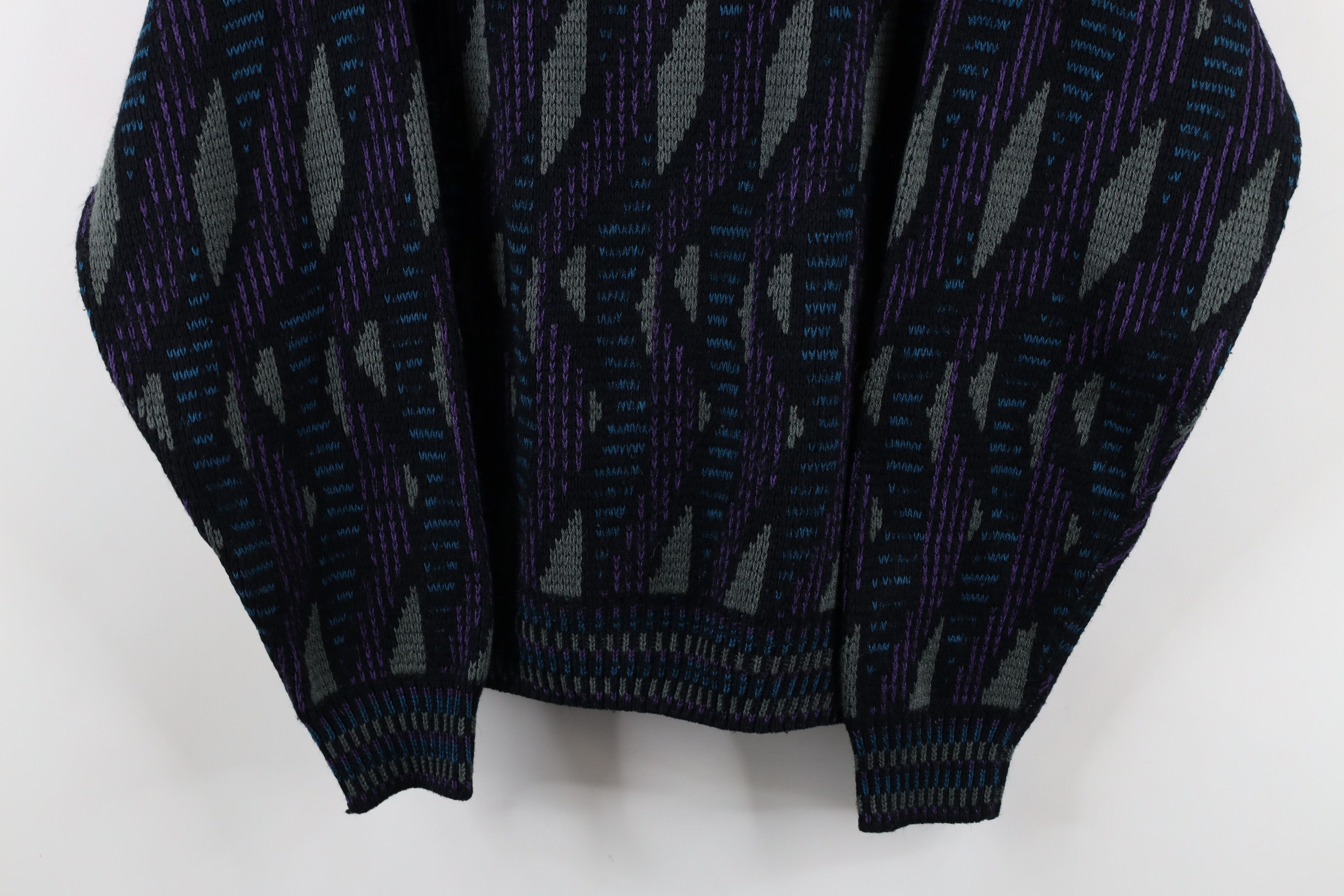 Vintage Vintage 90s Coogi Style Geometric Knit Crewneck Sweater Size US M / EU 48-50 / 2 - 3 Thumbnail