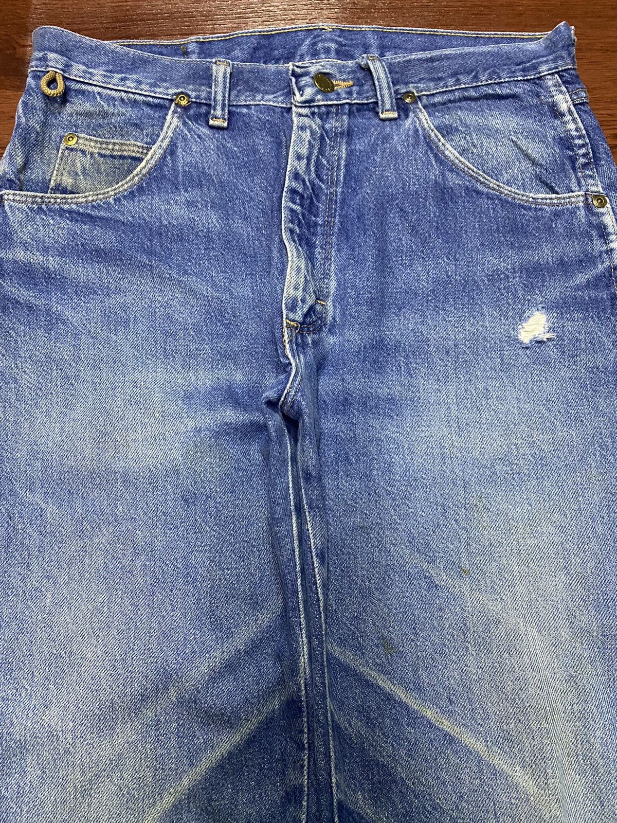 Vintage Vintage Wrangler Rugged USA Blue Wash Ditressed Loose Jeans Size US 32 / EU 48 - 3 Thumbnail