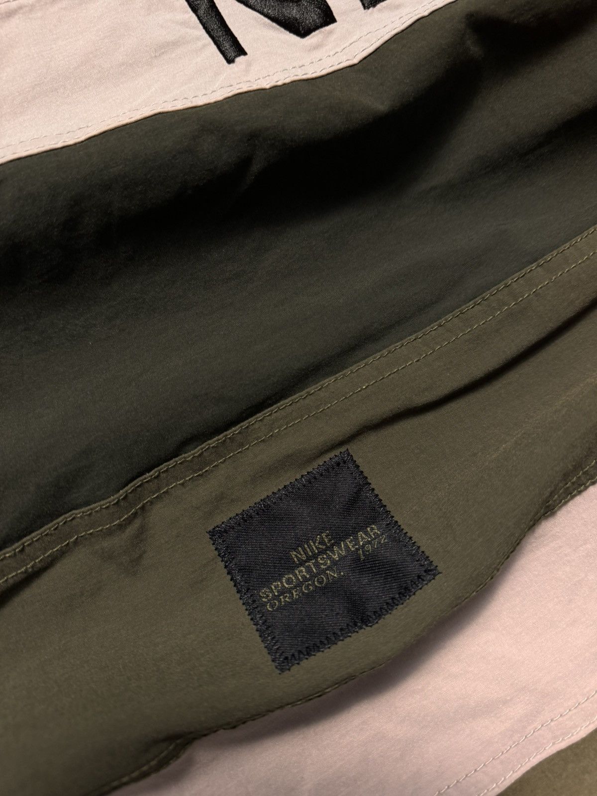 Nike × Nike ACG NIKE VINTAGE CENTER LOGO OVERSIZE NYLON 1/3 ZIP LIGHT JACKET Size US M / EU 48-50 / 2 - 8 Thumbnail