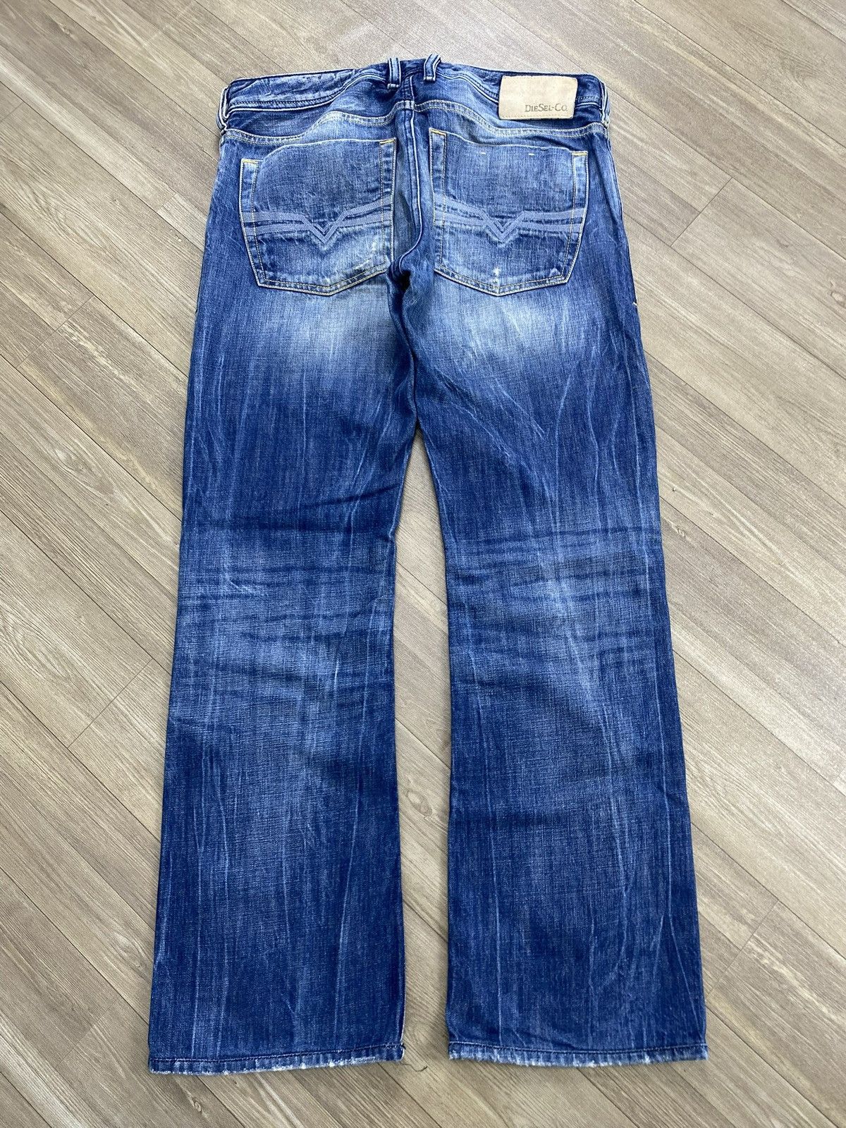 Diesel 2000s Diesel Distressed Faded Lgb Style Bootcut Flared Jeans Size US 30 / EU 46 - 19 Thumbnail