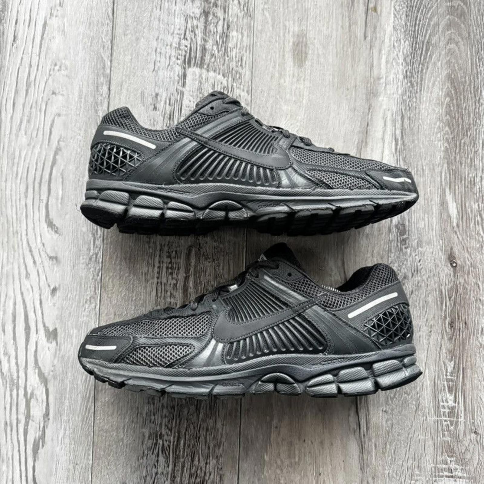 Nike NIKE • Zoom Vomero 5 "Anthracite" (12.5M) Size US 12.5 / EU 45-46 - 2 Thumbnail
