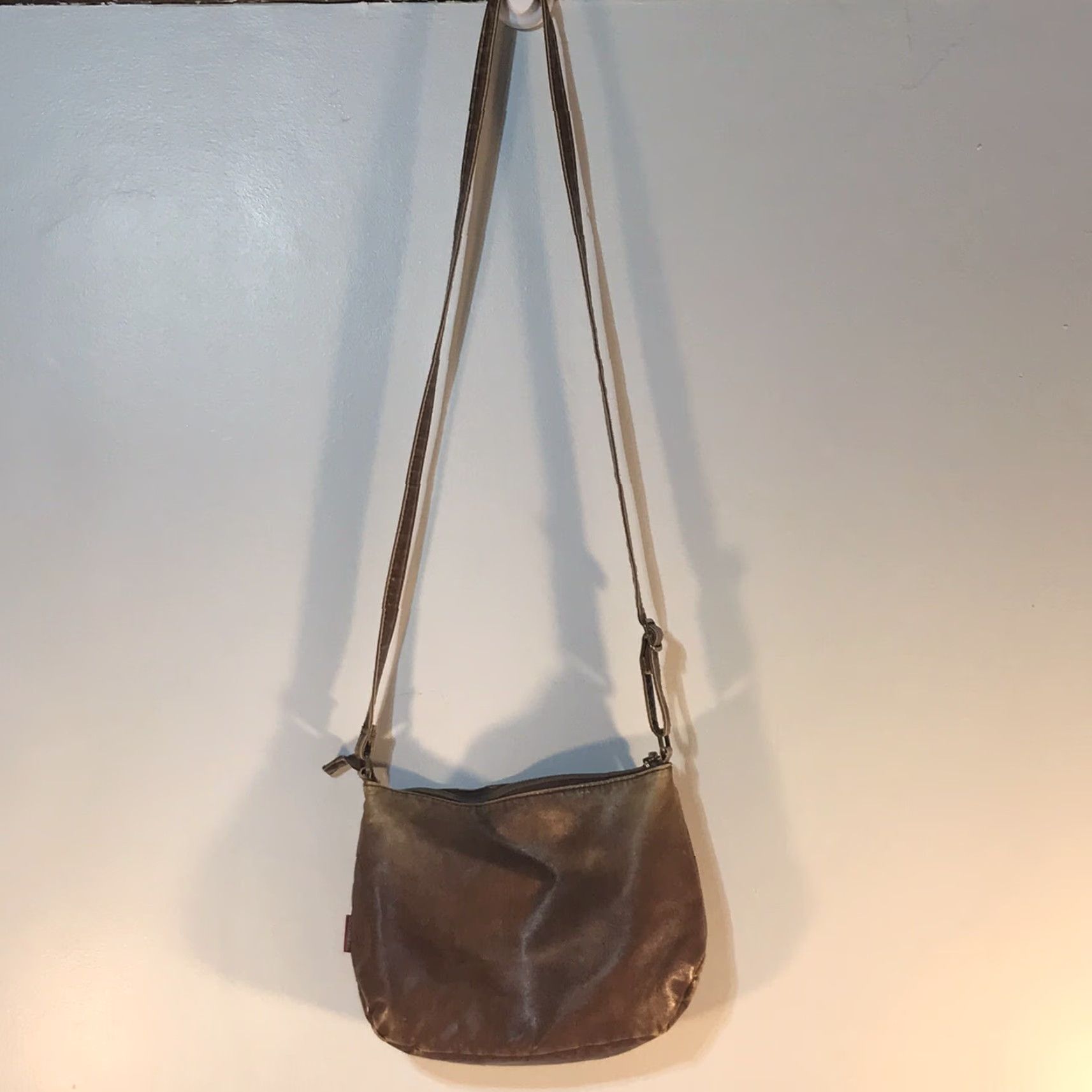 Vintage Unionbay Women's Crossbody Bag - Medium Faux Leather, Golden Brown, Zip Closure, Adjustable Strap, Lightweight, Stylish, Rustic, 11.5x9.5 inches Size ONE SIZE - 4 Thumbnail