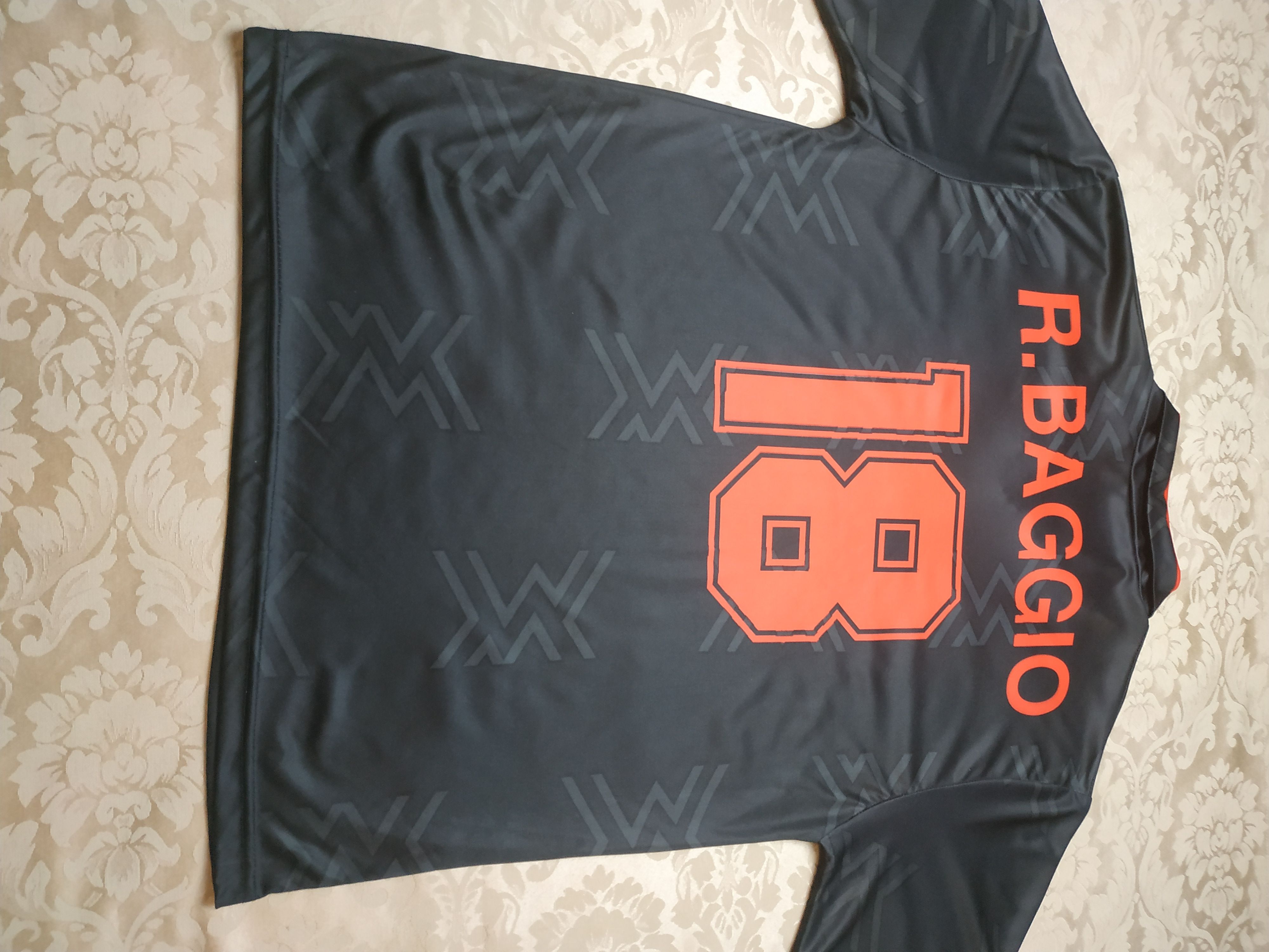 Other Roberto Baggio #18 AC Milan 1996-1997 jersey Size US XL / EU 56 / 4 - 2 Thumbnail