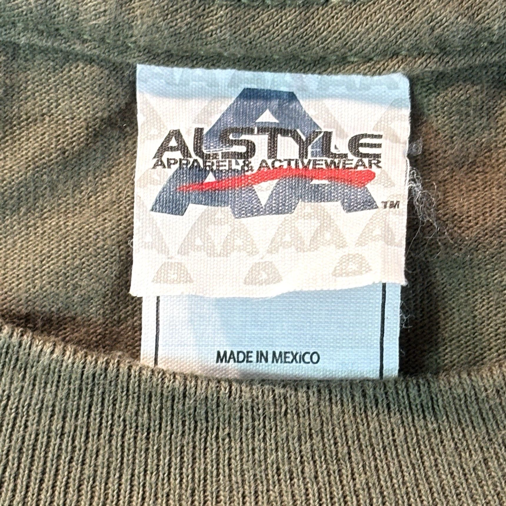 AAA VINTAGE USMC 2nd Battalion 11th Marines T-Shirt Guadalcanal Alstyle AAA Olive Medium Shirt Men M Green Size US M / EU 48-50 / 2 - 3 Thumbnail