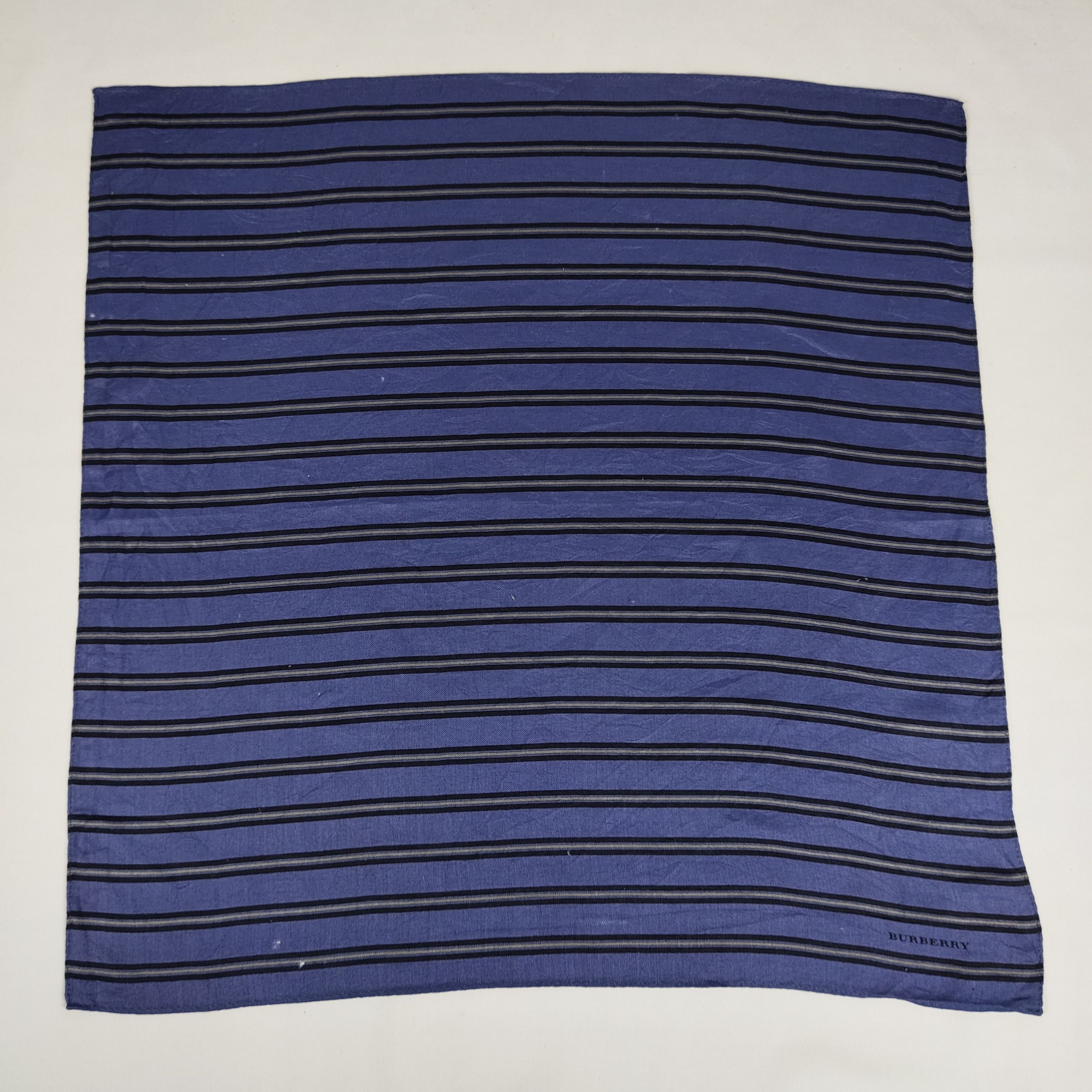 Burberry × Vintage Burberry Handkerchief / Neckerchief / Bandana FZ343 Size ONE SIZE - 3 Thumbnail
