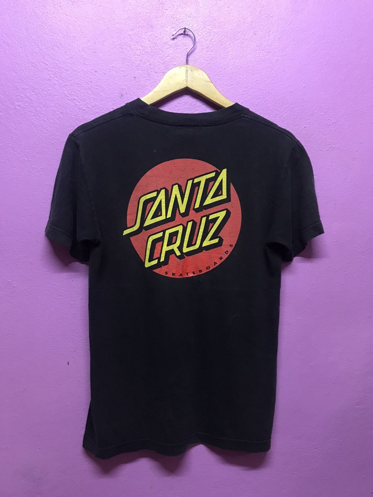 Santa Cruz T-Shirts Size S