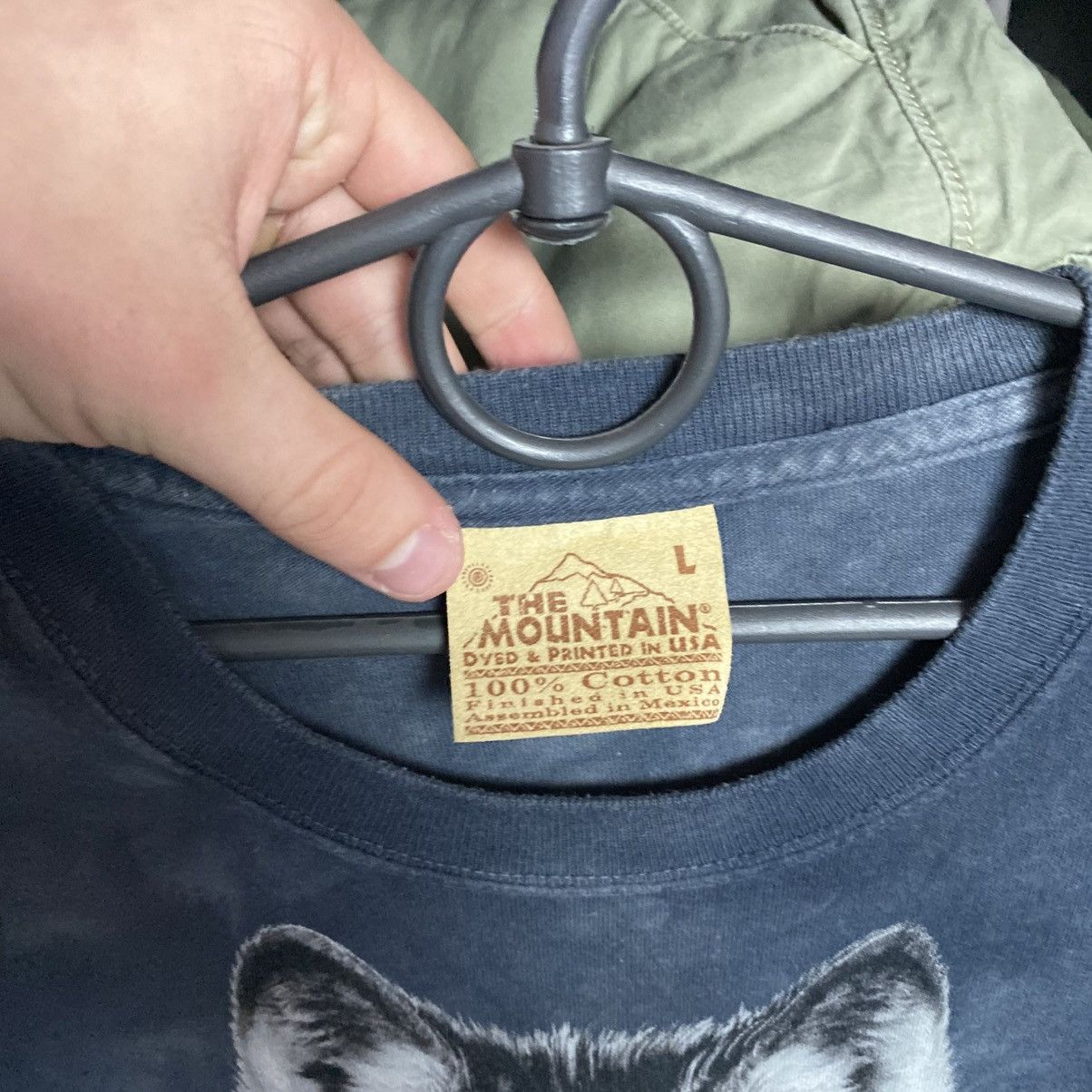The Mountain Vintage The Mountain 2004 Wolf Big Logo graphic tee size L Size US L / EU 52-54 / 3 - 6 Thumbnail