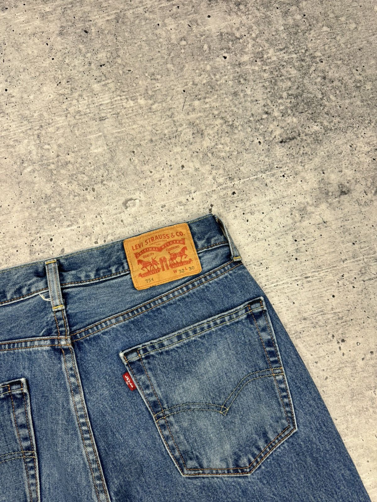 Levi's × Vintage Vintage Levi’s 751 Y2K Blue Stonewashed Denim Jeans Pants Size US 32 / EU 48 - 19 Thumbnail