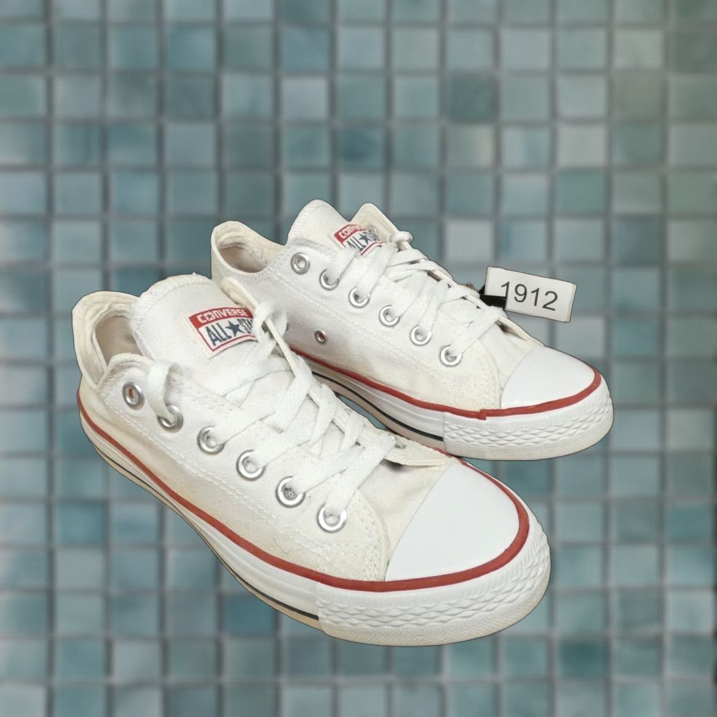 Converse Converse All-Star Chuck Taylor Sneaker Mens 3.5 Womens 5.5 White Canvas Size US 5.5 / IT 35.5 - 1 Thumbnail