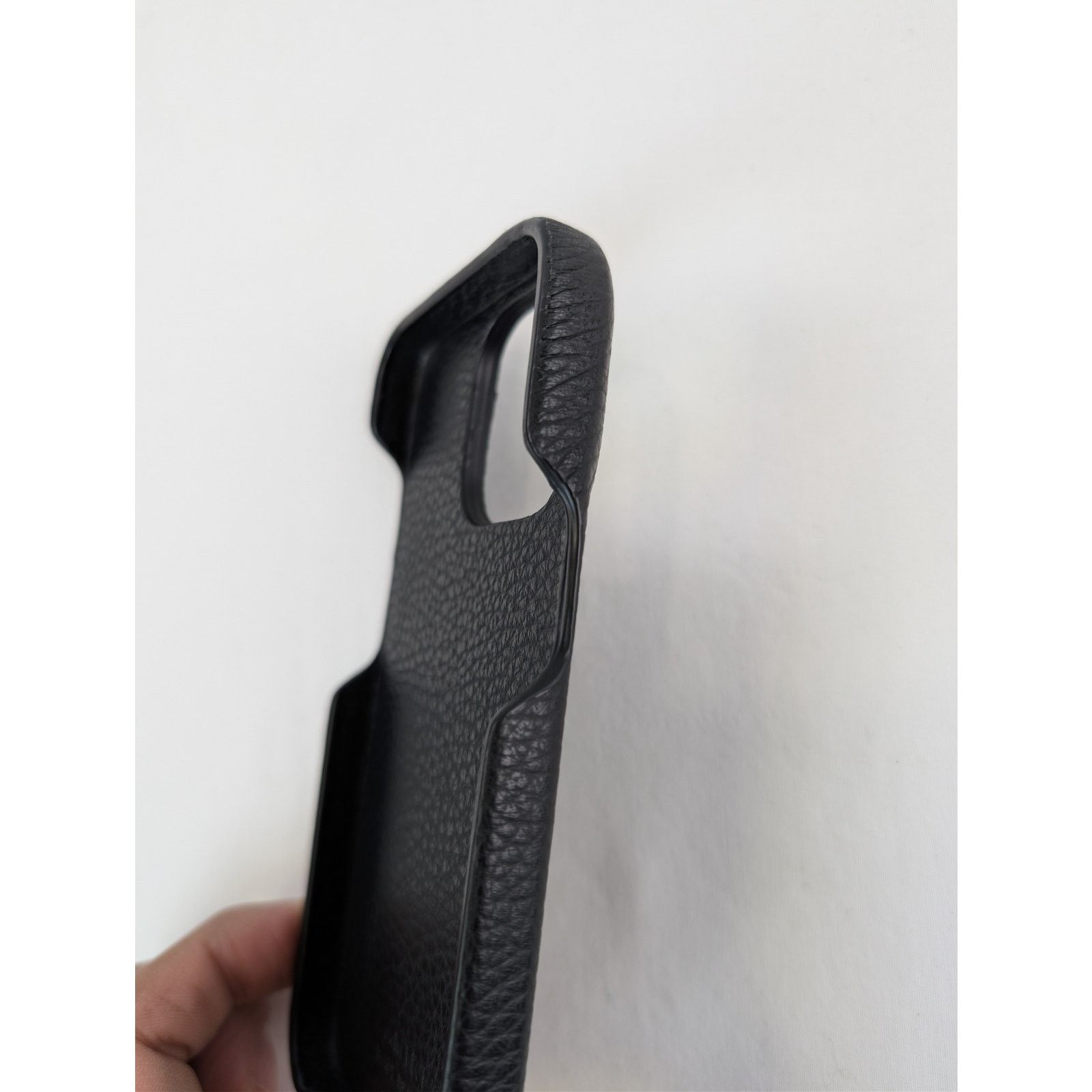 Amiri o1rshd1 Q:2 / Size: OS / MA Rivet iPhone 12 Pro Case Black Size ONE SIZE - 7 Thumbnail