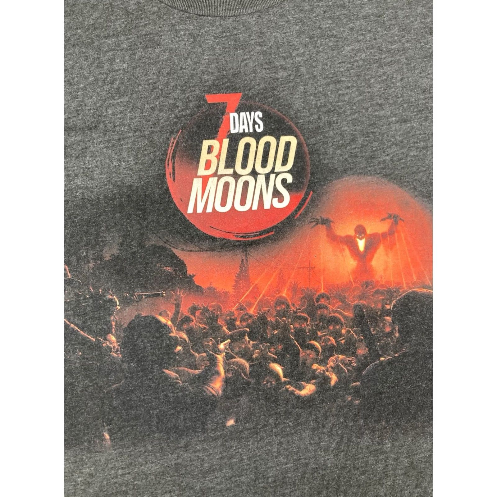 Vintage VINTAGE 7 Days Blood Moons Graphic T-shirt Men Medium Gray Short Sleeve Size US M / EU 48-50 / 2 - 2 Thumbnail