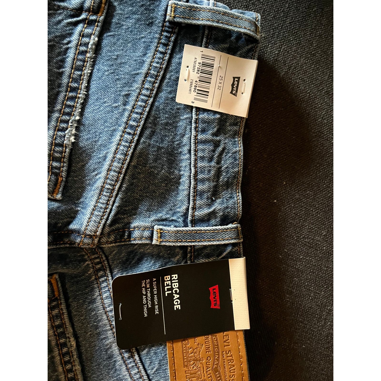 Levi's NWT Levis Jeans Premium Ribcage Bell Size 25" / US 0 / IT 36 - 2 Thumbnail