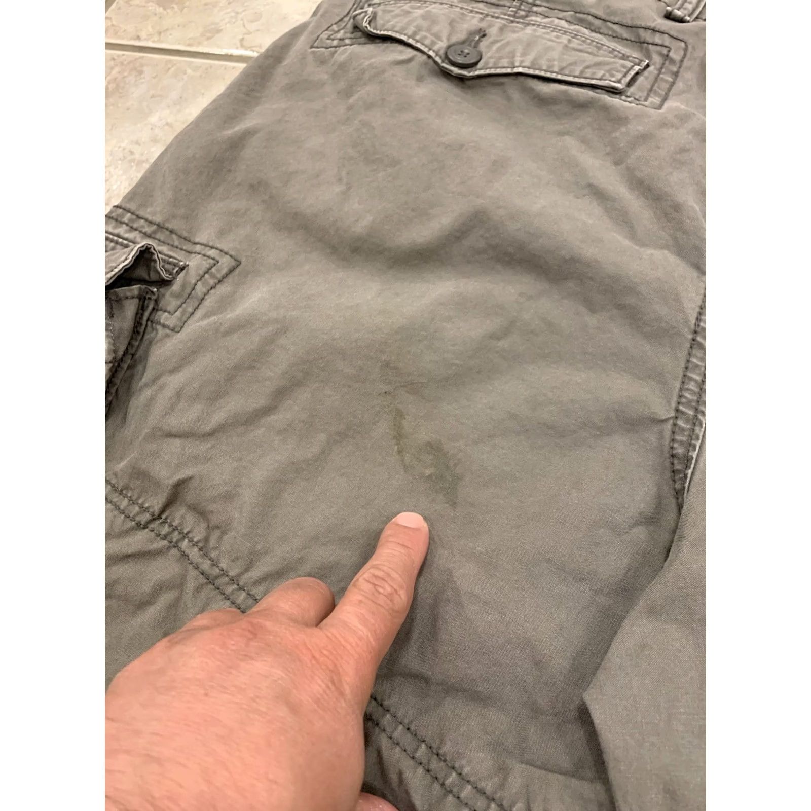Old Navy Old Navy Mens Gray Cargo Canvas Shorts 40 Regular Inseam 10.5" Bottoms Casual Workwear Size US 40 / EU 56 - 4 Thumbnail