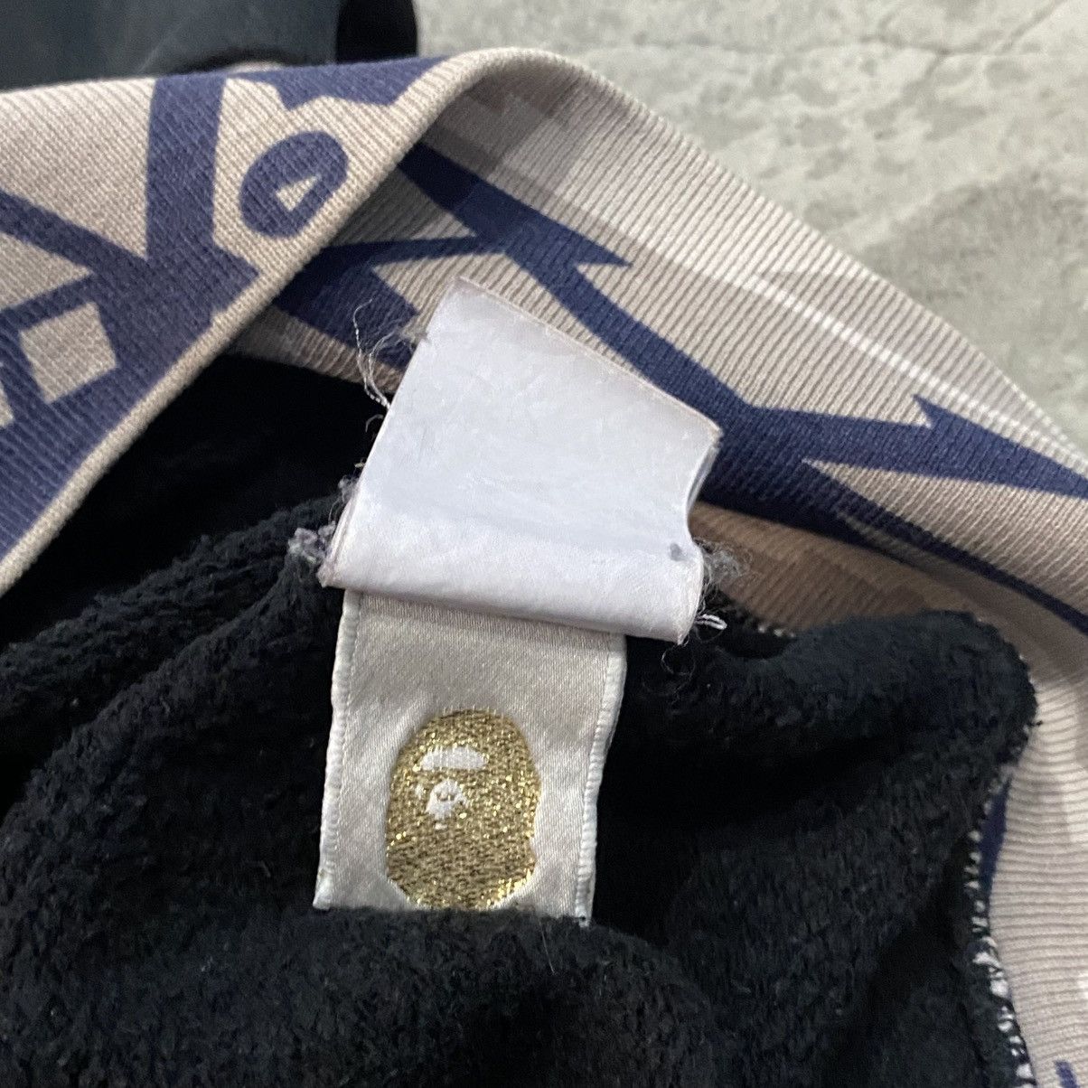 Bape Bape Native Pattern Black OG Hoodie Size US L / EU 52-54 / 3 - 6 Thumbnail