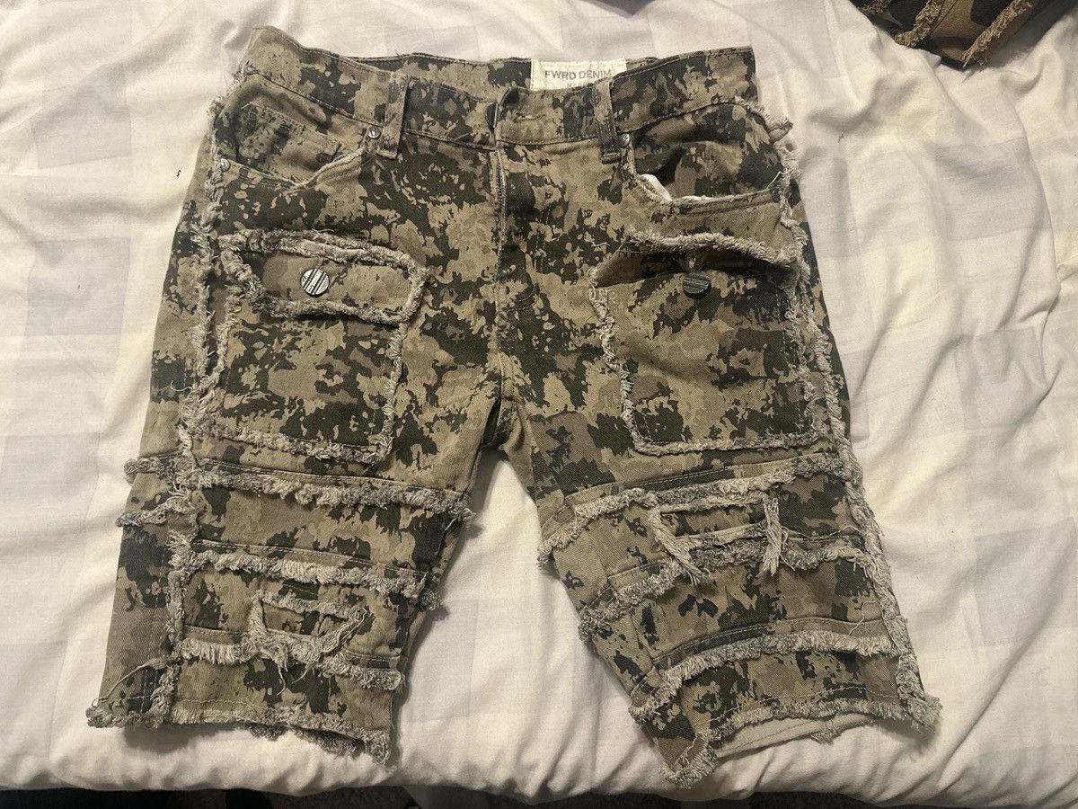 Other frwrd denim camo cargo shorts army/forest Size US 32 / EU 48 - 2 Thumbnail