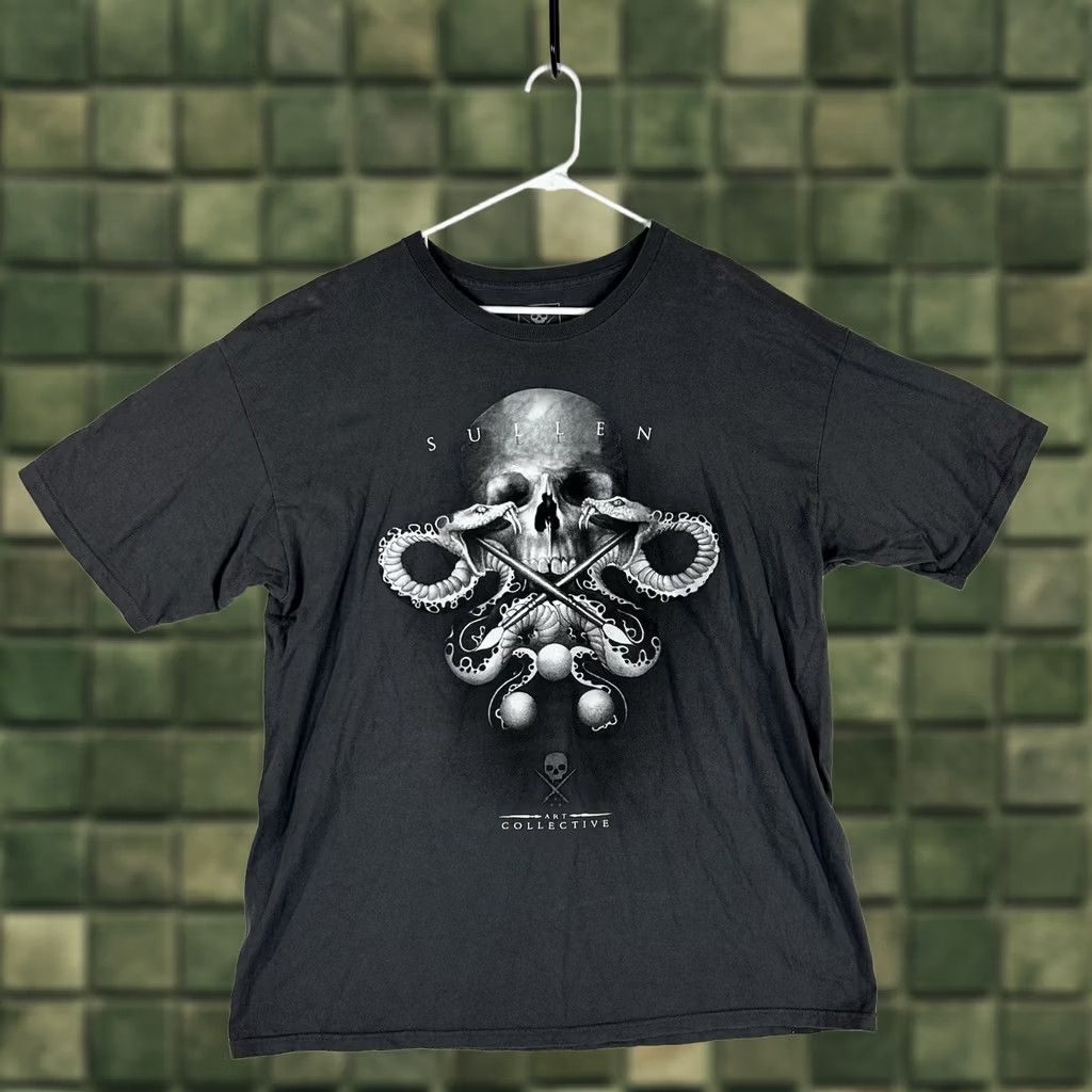Vintage Sullen Art Collective T-Shirt Mens XL Short Sleeve Gray Kraken Skull Graphic Tee Size US XL / EU 56 / 4 - 1 Thumbnail