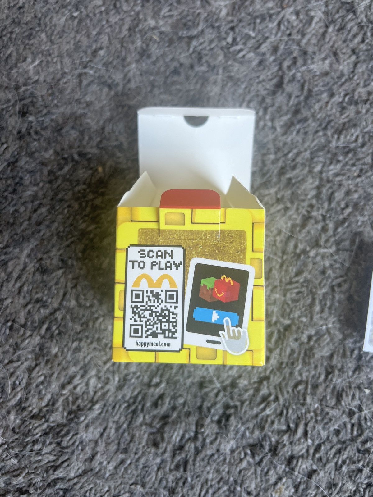 Warner Bros 2025 McDonald’s A Minecraft Movie Gold Block & Dawn Size ONE SIZE - 11 Thumbnail