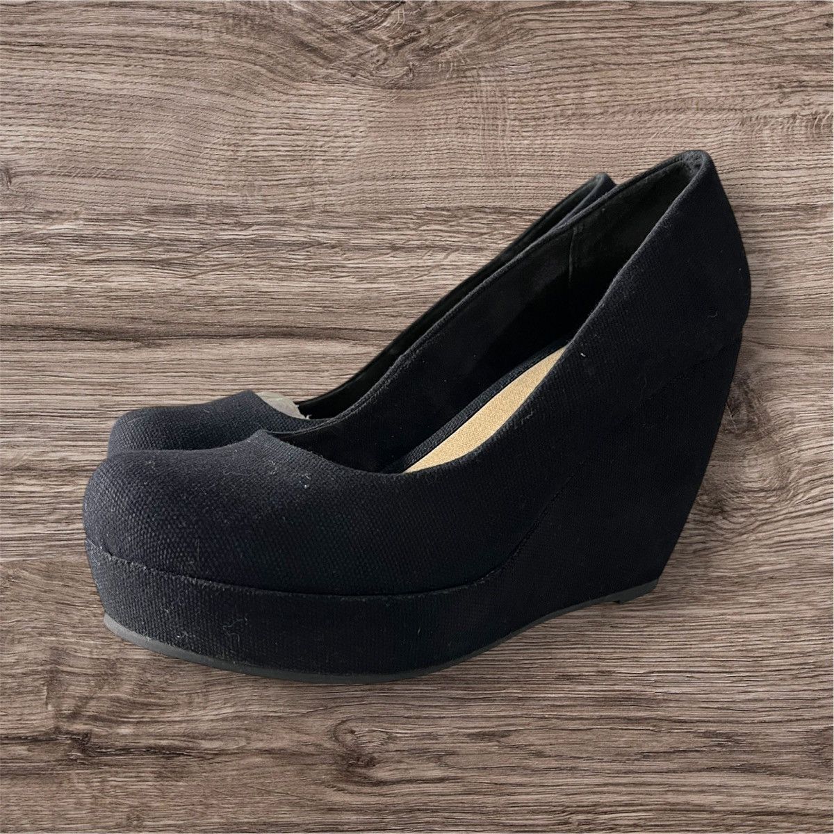 Aldo Aldo Wedges Size US 8 / IT 38 - 1 Thumbnail