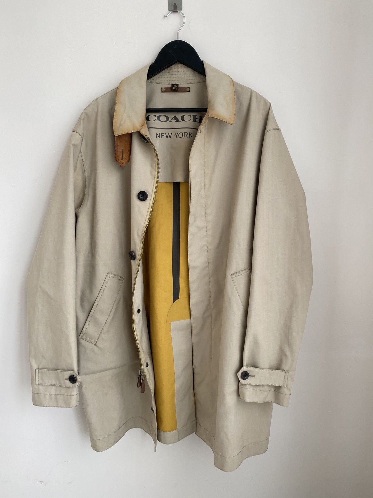Coach COACH Men’s Light Weight Stone Hudson Car Coat Size US L / EU 52-54 / 3 - 1 Thumbnail