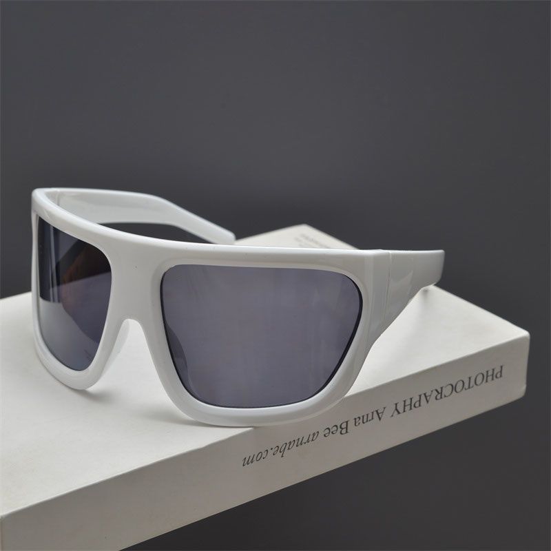 VIBE Punk Street ins style custom avant-garde sunglasses Size ONE SIZE - 3 Thumbnail