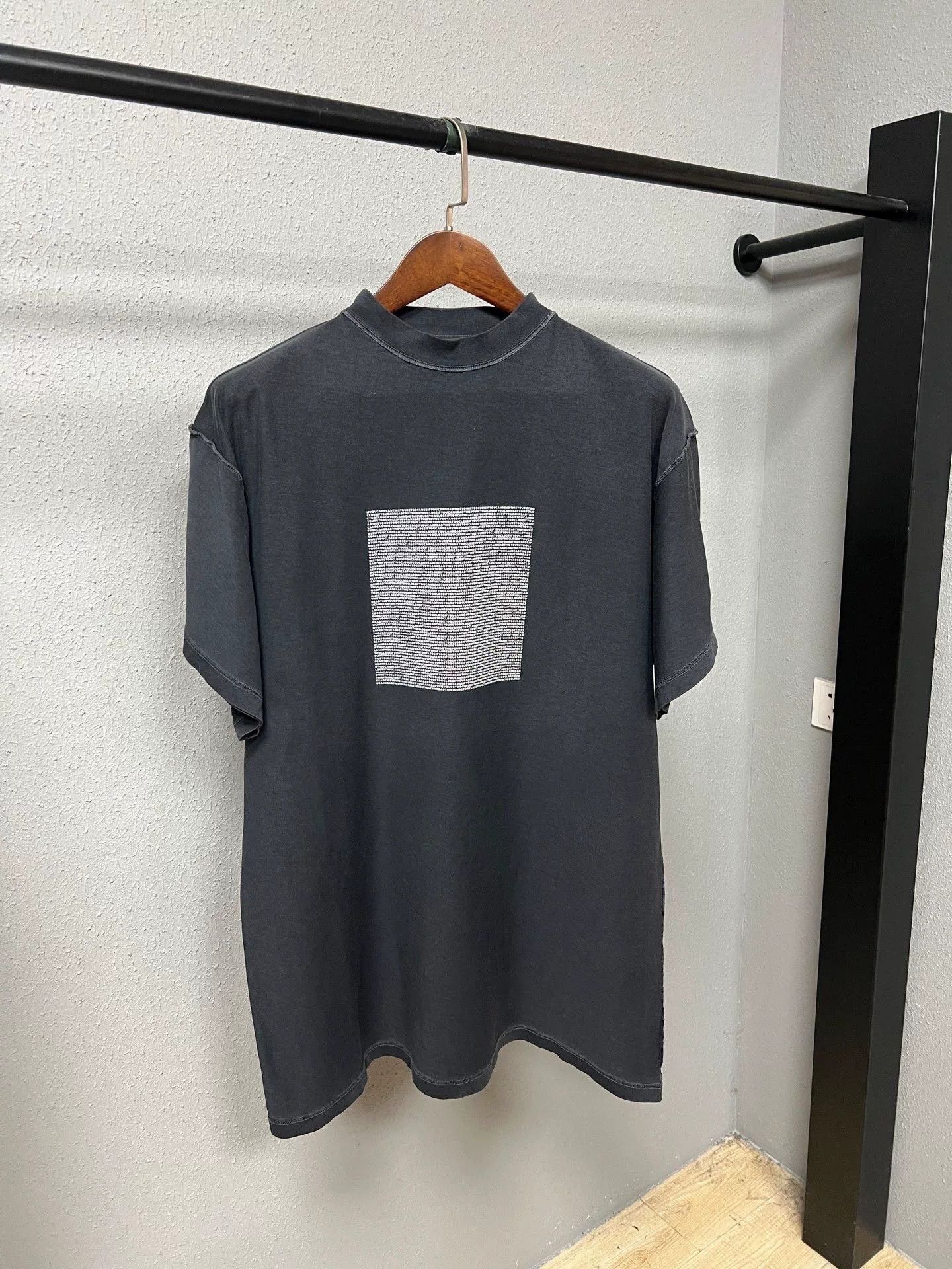 Balenciaga Balenciaga Square Logo Short-Sleeve Size US S / EU 44-46 / 1 - 1 Thumbnail