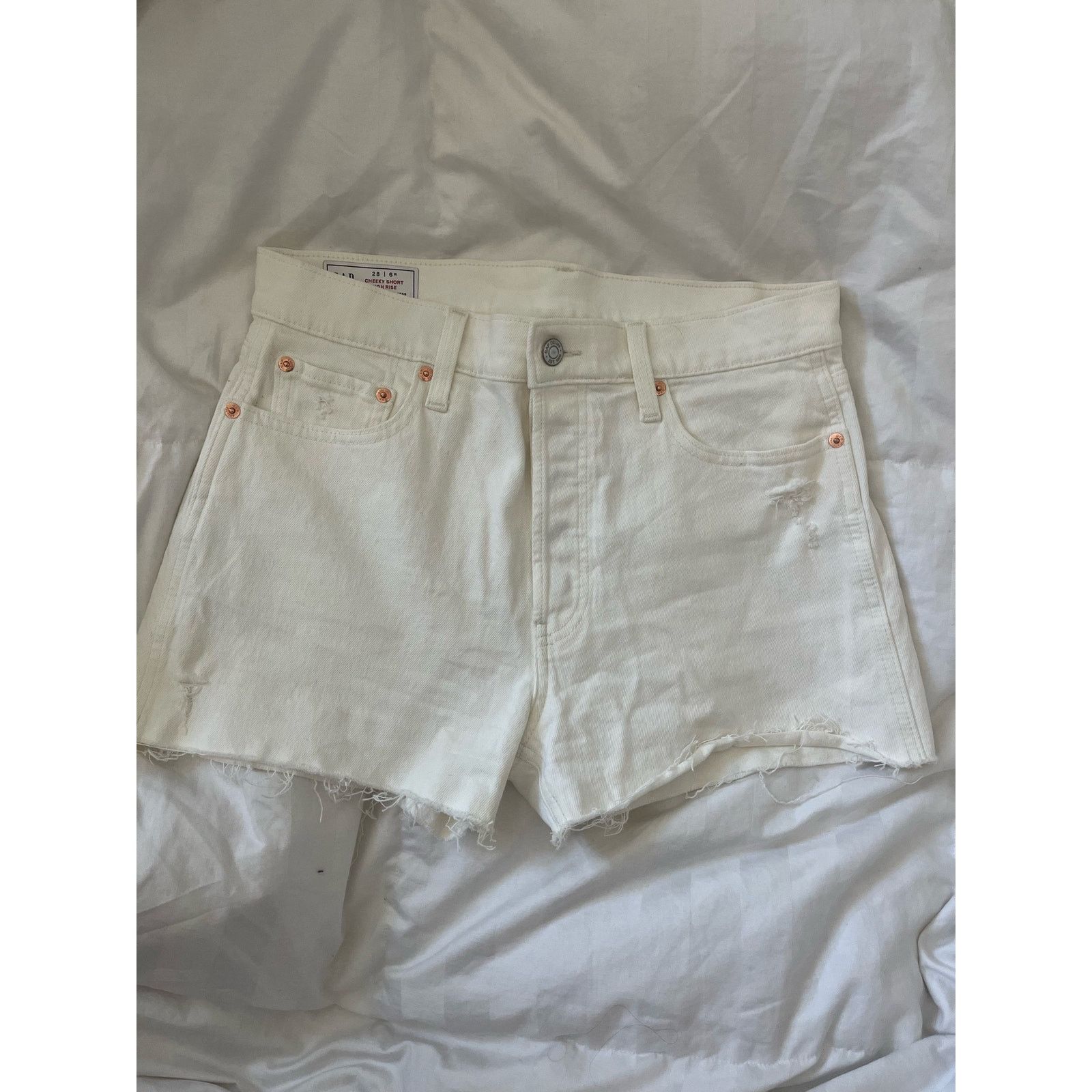 Gap Gap High Rise Cheeky Cut-Off Shorts Denim White 28/6R Size 28" / US 6 / IT 42 - 1 Thumbnail