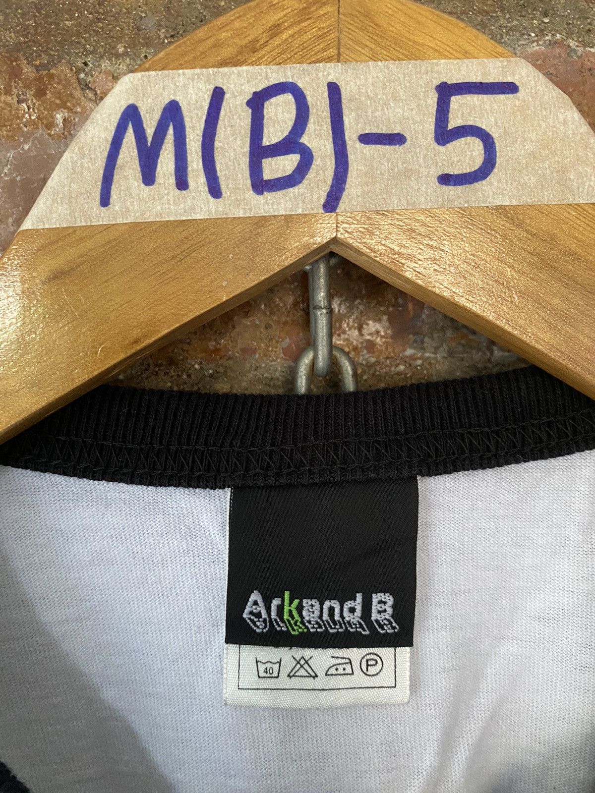 Japanese Brand 2000s Arkand B Japan Poem Sex Kiss illusion graphic Size US M / EU 48-50 / 2 - 10 Thumbnail