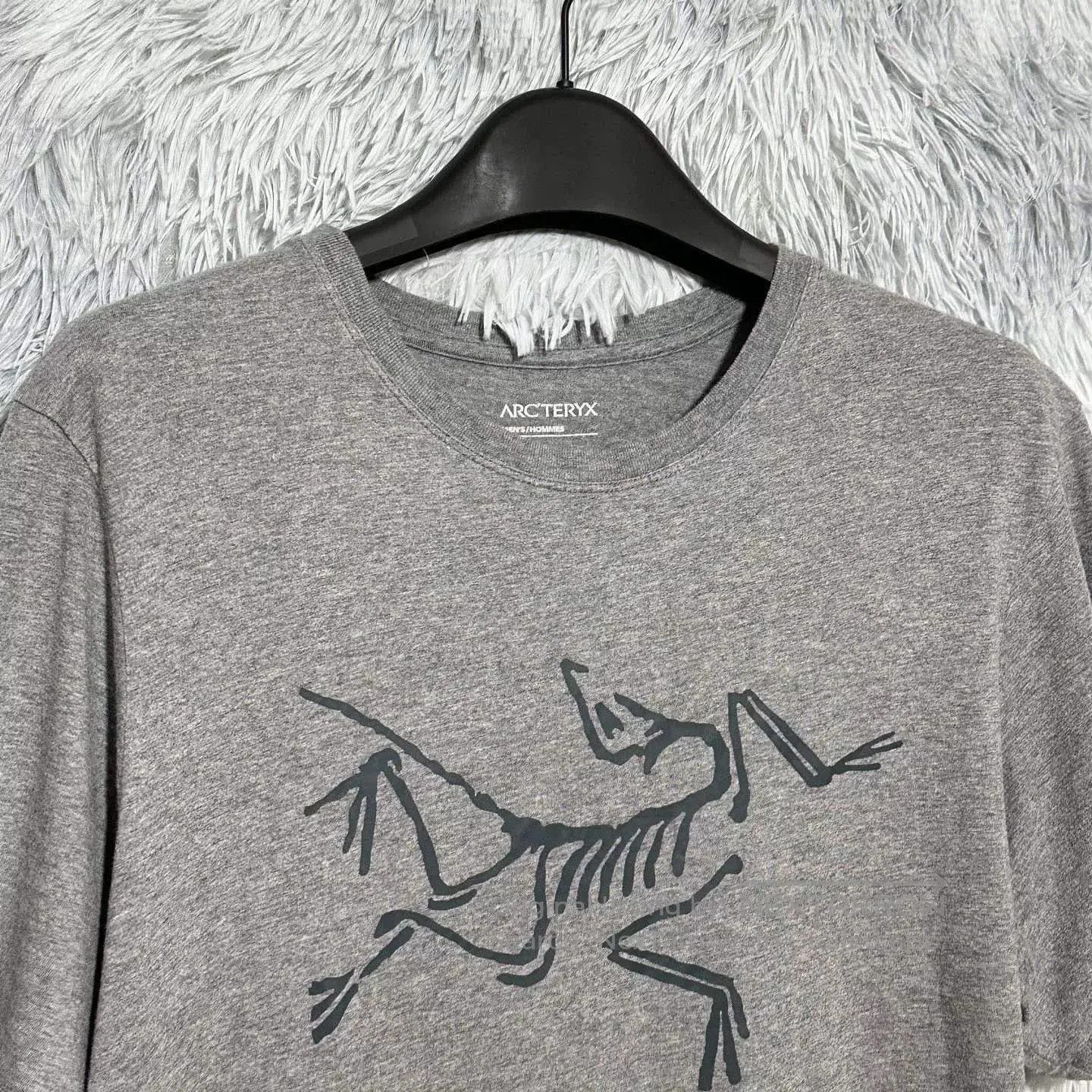 Arc'teryx Arcteryx Large Logo Grey Short Sleeve T-Shirt. Size US M / EU 48-50 / 2 - 3 Thumbnail