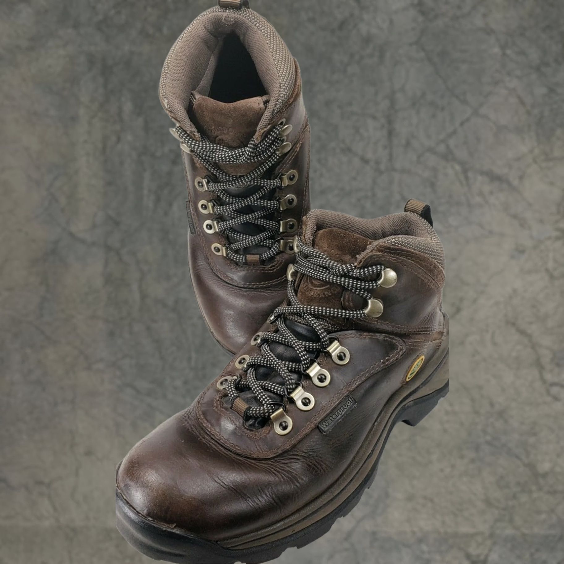 Timberland Timberland White Ledge Waterproof Mid Hiking Boots Women Size 6.5M Brown M 12665 12668 Strap Old 2010-2019 Outdoor Shoes Womens Size US 7 / IT 37 - 1 Thumbnail