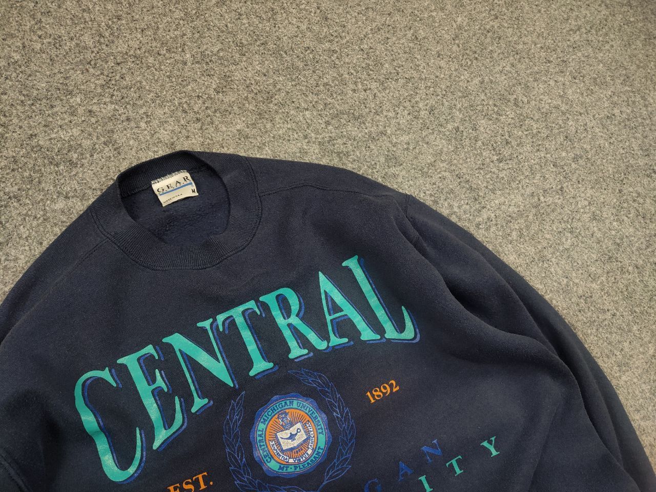 Vintage Vintage 90's michigan university Central Logo sweatshirt Size US M / EU 48-50 / 2 - 5 Thumbnail