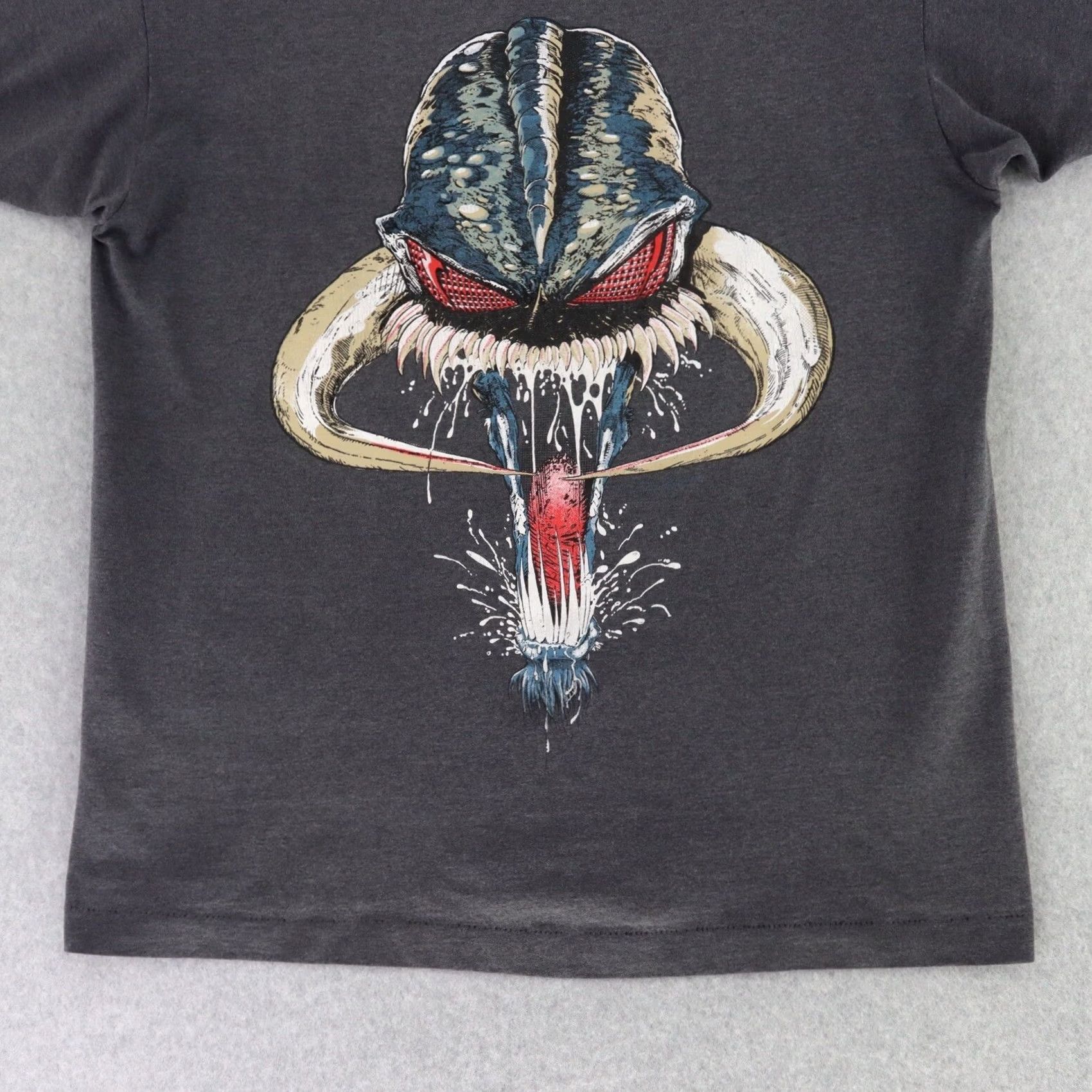 Vintage SPAWN VIOLATOR SHIRT McFARLANE VTG 90S IMAGE COMIC XL Gray S/S Glow in the Dark Mens T-Shirt Size US XL / EU 56 / 4 - 7 Thumbnail