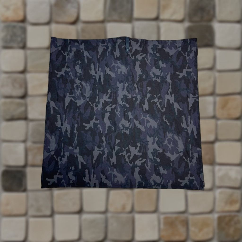 Lululemon Lululemon Vinyasa Wrap Scarf Womens Multicolor Camouflage Sweat Wicking Infinity Scarf Secure Button Casual Outdoor Knit? Size ONE SIZE - 1 Thumbnail