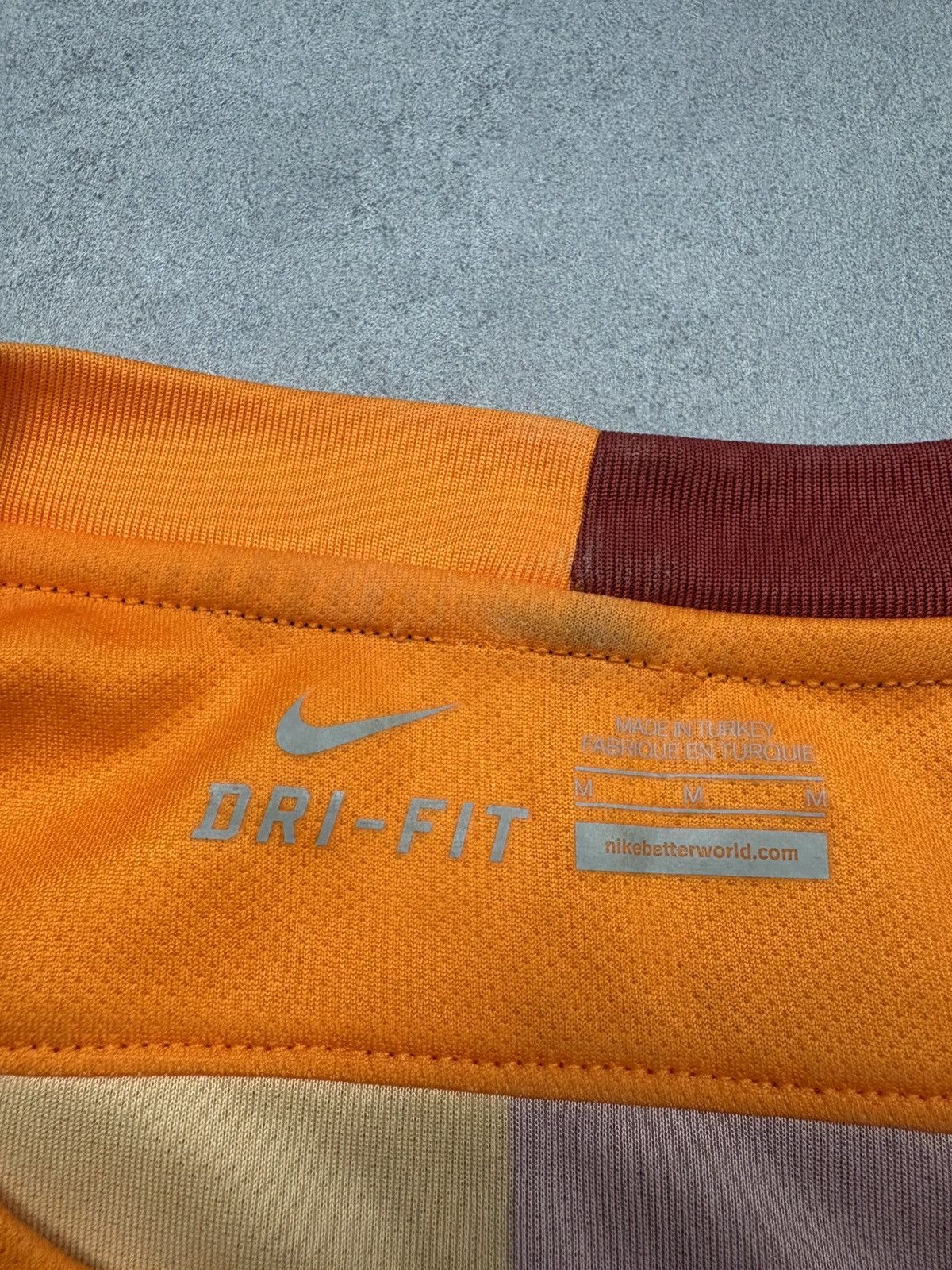 Nike Nike Galatasaray 2015 2016 Home Jersey Football Kit Shirt M Size US M / EU 48-50 / 2 - 10 Thumbnail