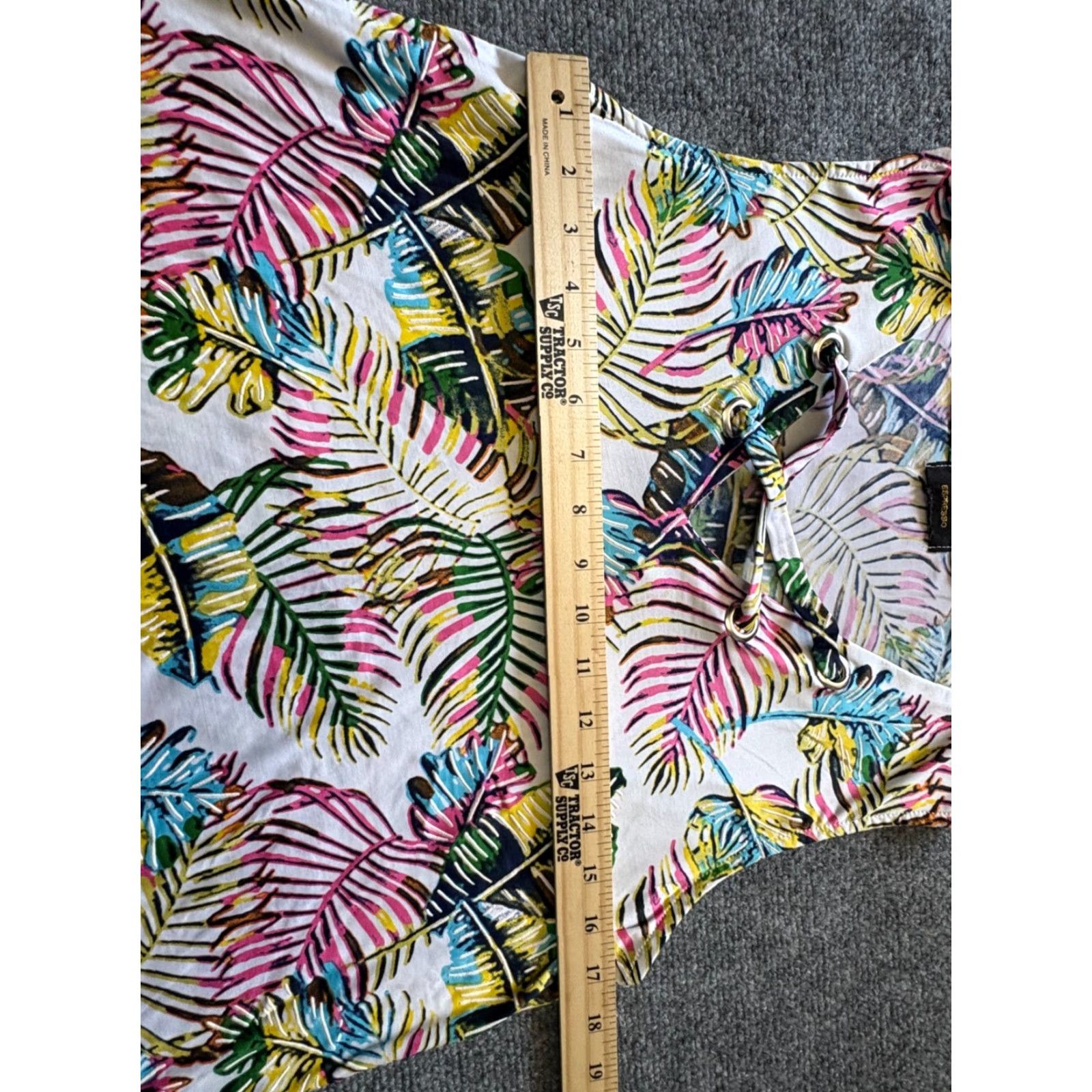 Pinko Espresso Blouse Top Womens M Pink Sleeveless Foliage Leaf Pattern Tropical Slimming Multicolor Butterfly Flutter Sleeve Size M / US 6-8 / IT 42-44 - 3 Thumbnail