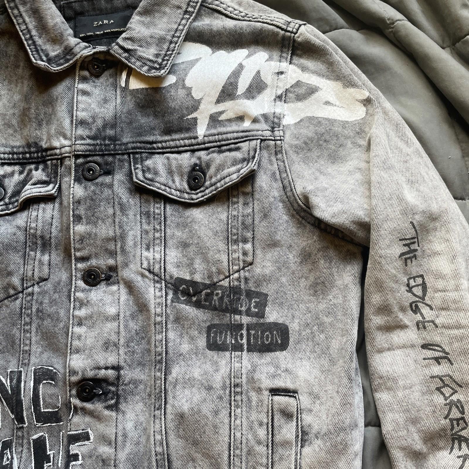 Zara Zara Grey Graffiti Denim Jacket Large Light Wash Splatter Size US L / EU 52-54 / 3 - 4 Thumbnail