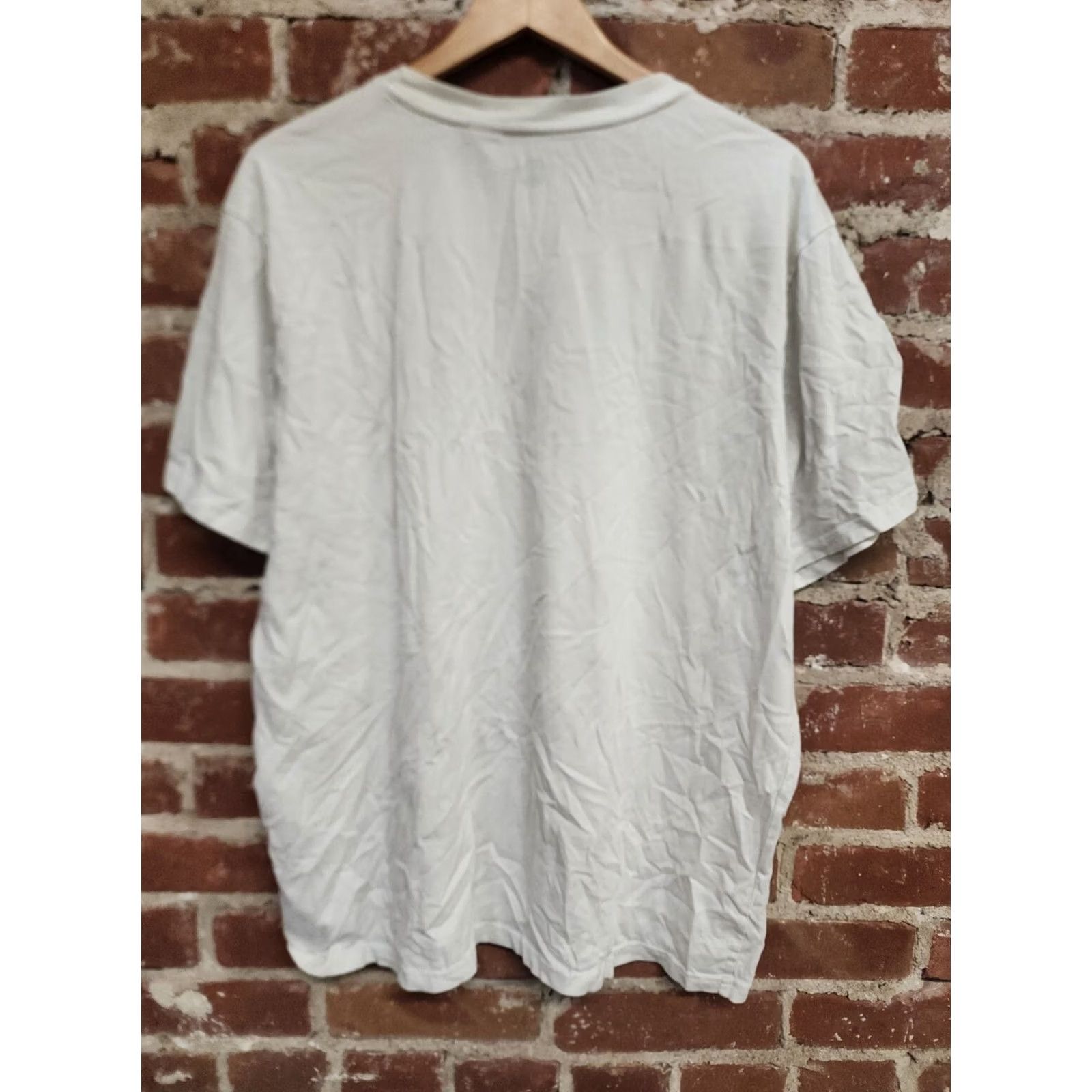 Vintage VINTAGE Levis Silvertab White Worldwide Shirt XL Mens T-Shirt 90s Striped Short Sleeve Baggy Patch Stretch 25 1/2 28 Size US XL / EU 56 / 4 - 2 Thumbnail