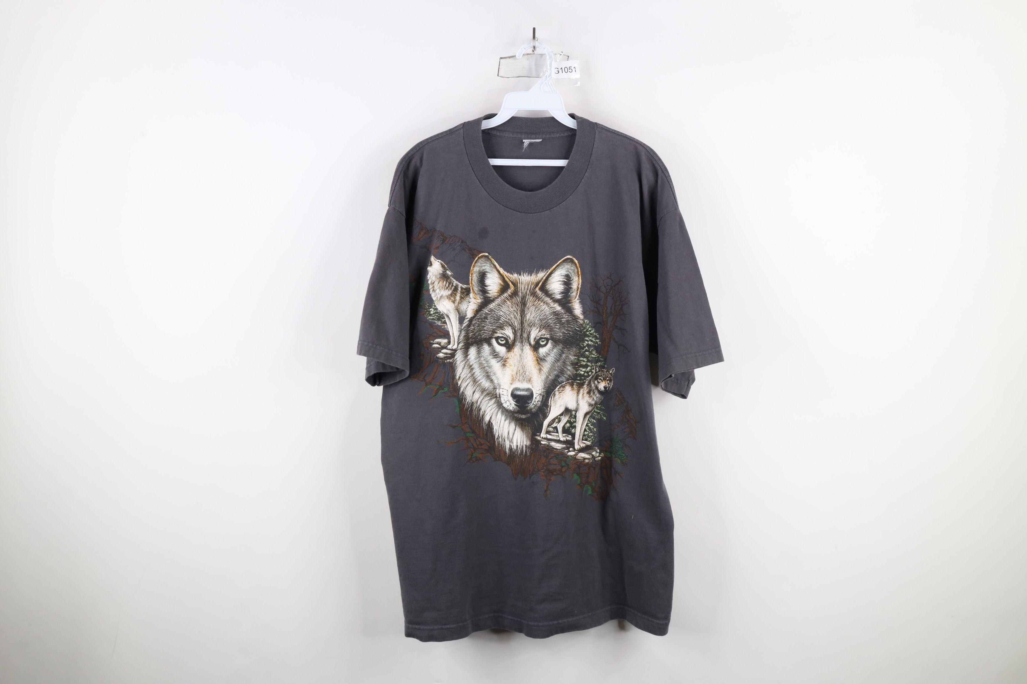 Vintage Vintage 90s Streetwear Nature Wolf Short Sleeve T-Shirt Gray Size US L / EU 52-54 / 3 - 1 Thumbnail