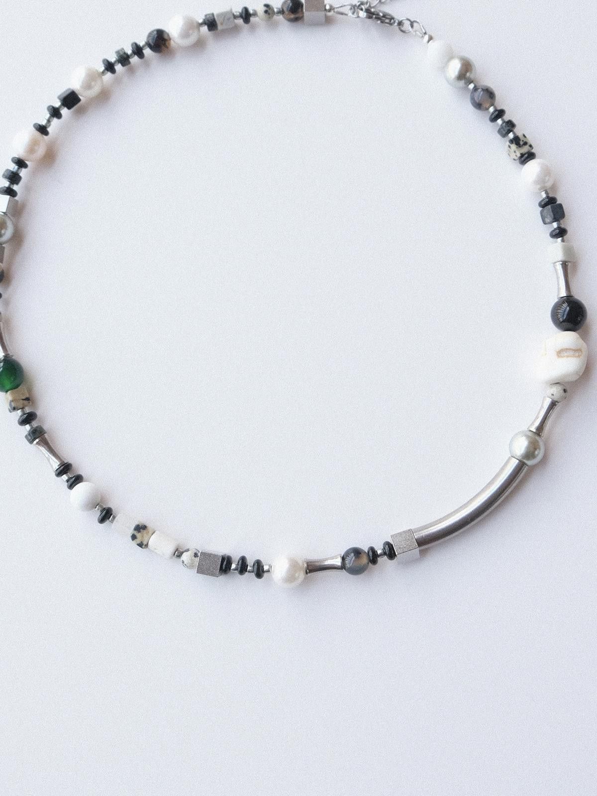 Handmade Handmade Black and White Natural Stone Beaded Necklace Size ONE SIZE - 4 Thumbnail