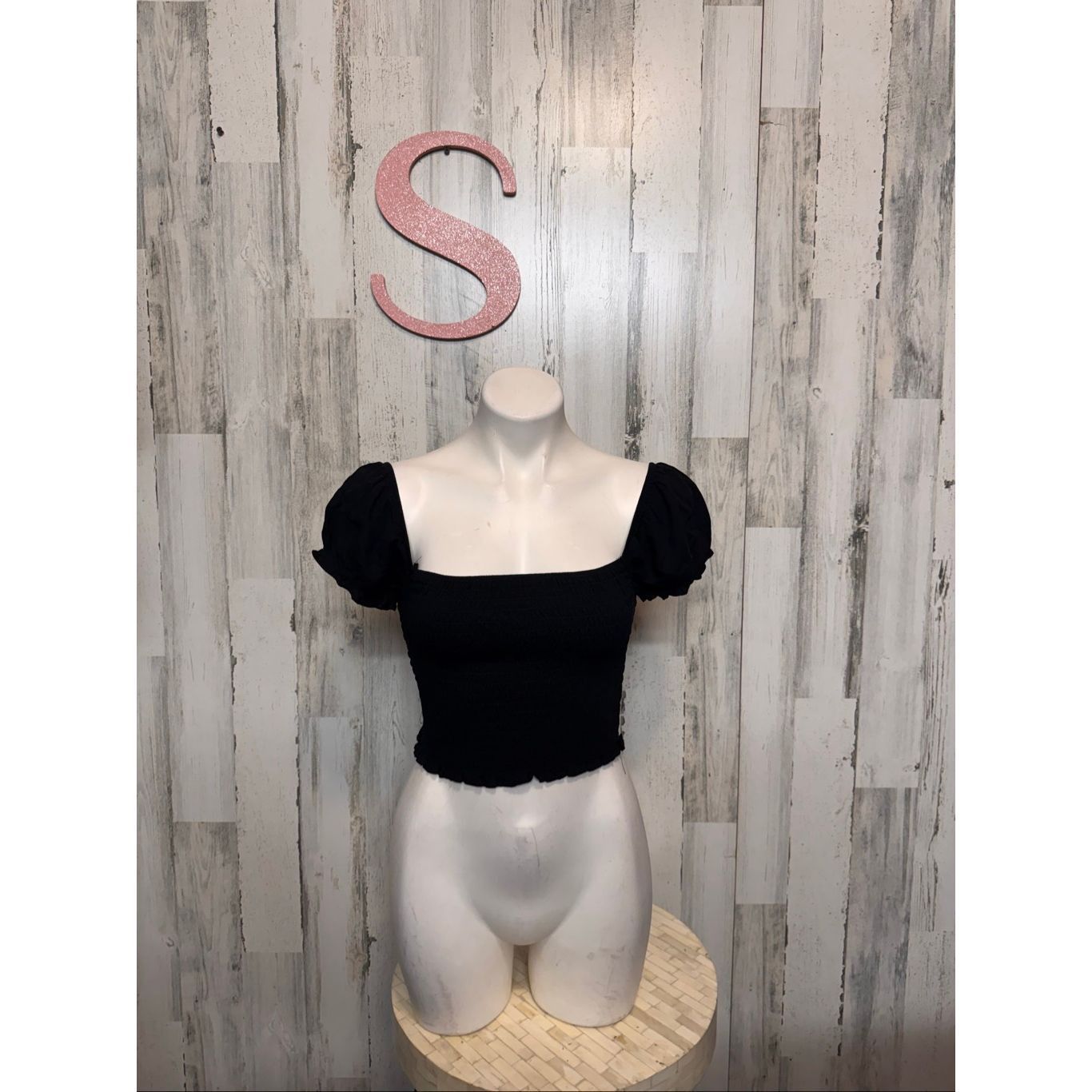 Forever 21 Forever 21 Black Puff Sleeve Smocked Crop Top – Size S Size S / US 4 / IT 40 - 2 Thumbnail