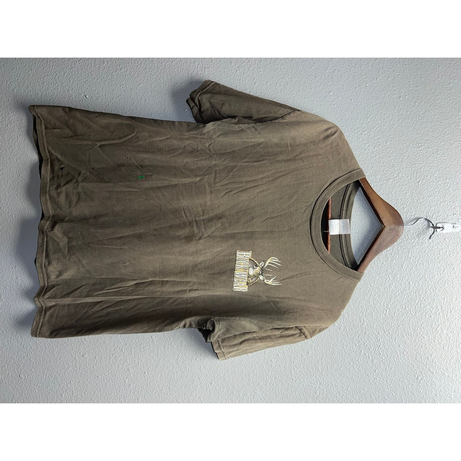 Gildan Vintage Buck Wear Shirt Hunting Animals Hunt Tee Large WORN Size US L / EU 52-54 / 3 - 2 Thumbnail