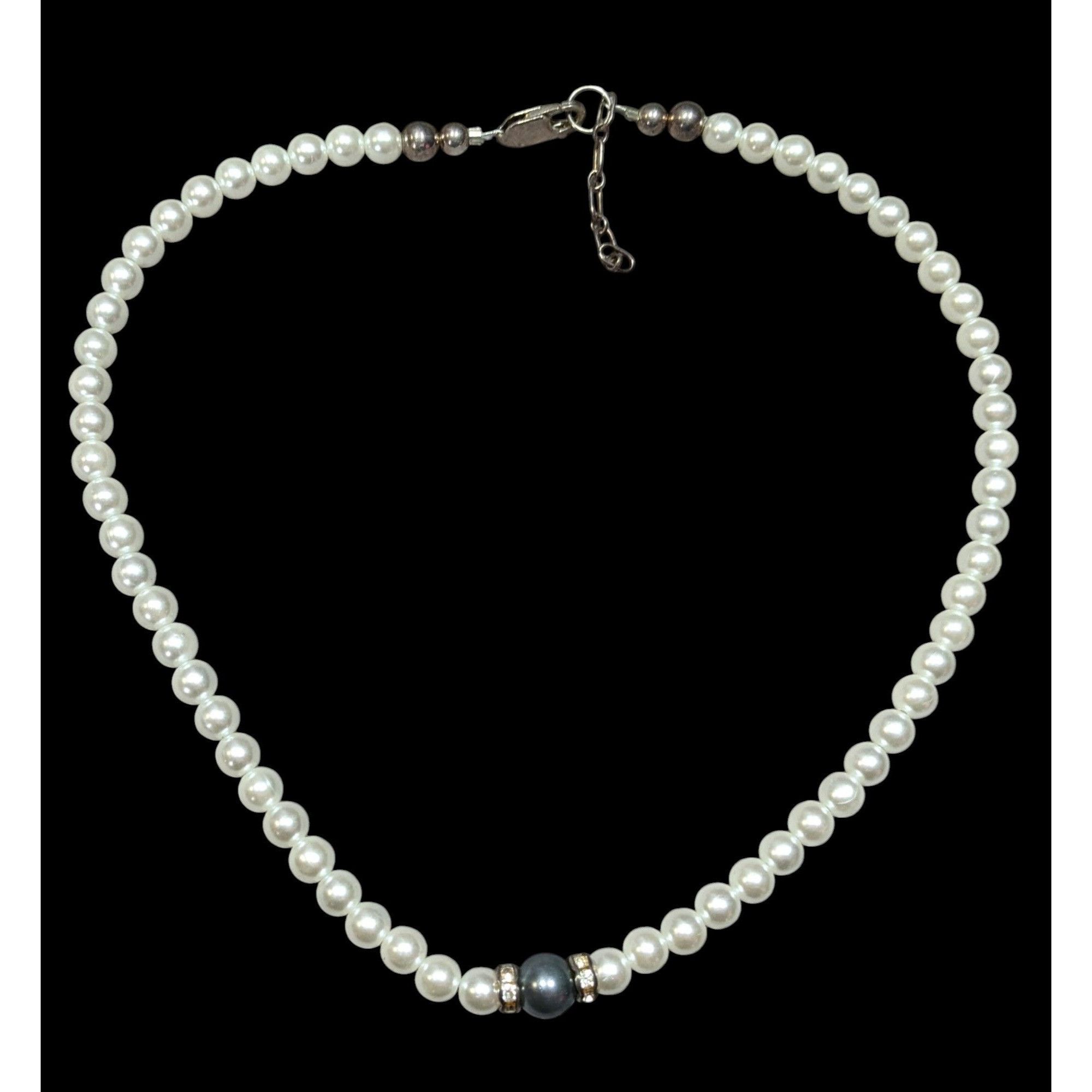 Handmade Elegant Handmade White And Silver Tone Faux Pearl Necklace W Size ONE SIZE - 1 Thumbnail