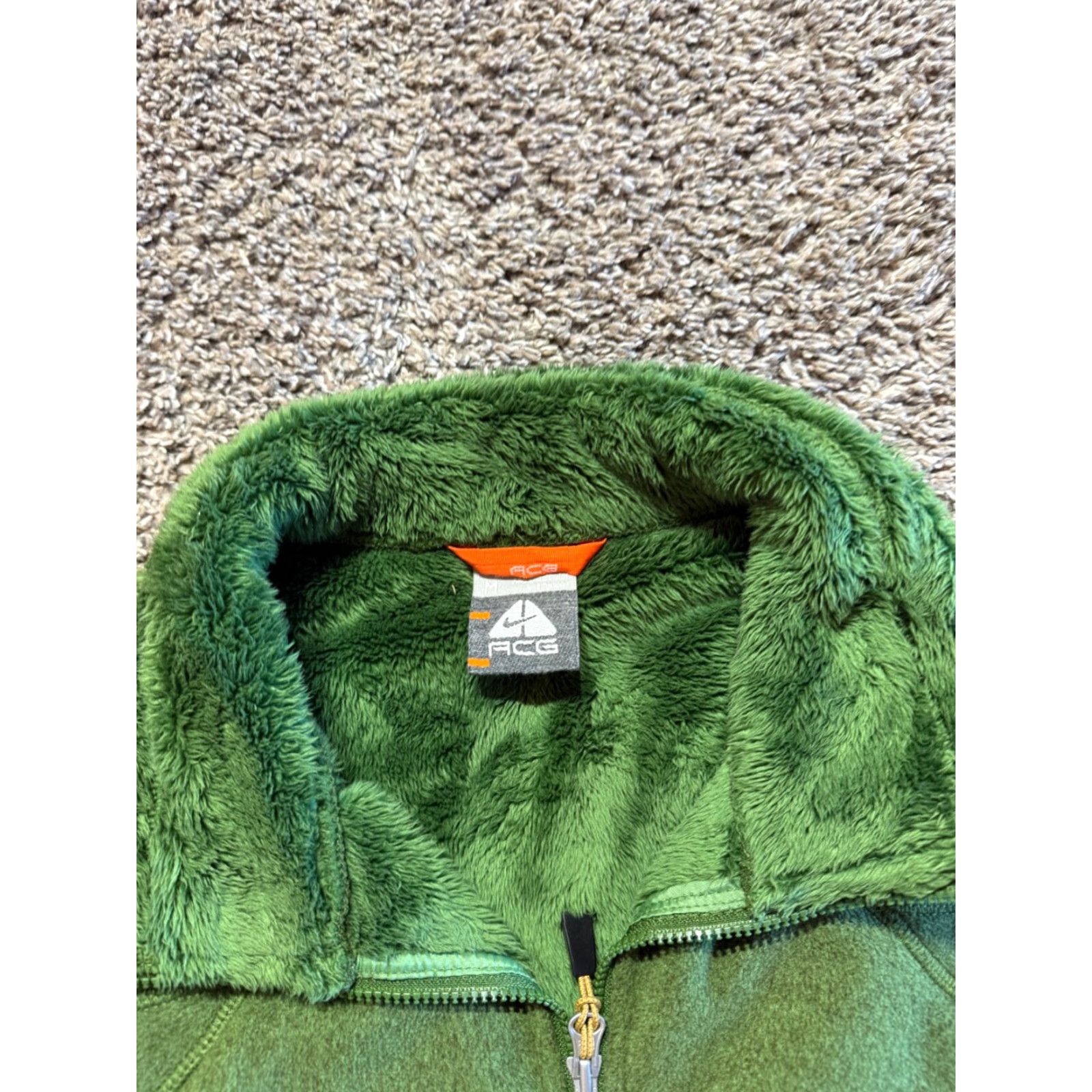 Nike ACG VINTAGE Nike ACG Womens Jacket Size Medium Sherpa Fuzzy Lined Full Zip Fleece Size M / US 6-8 / IT 42-44 - 2 Thumbnail