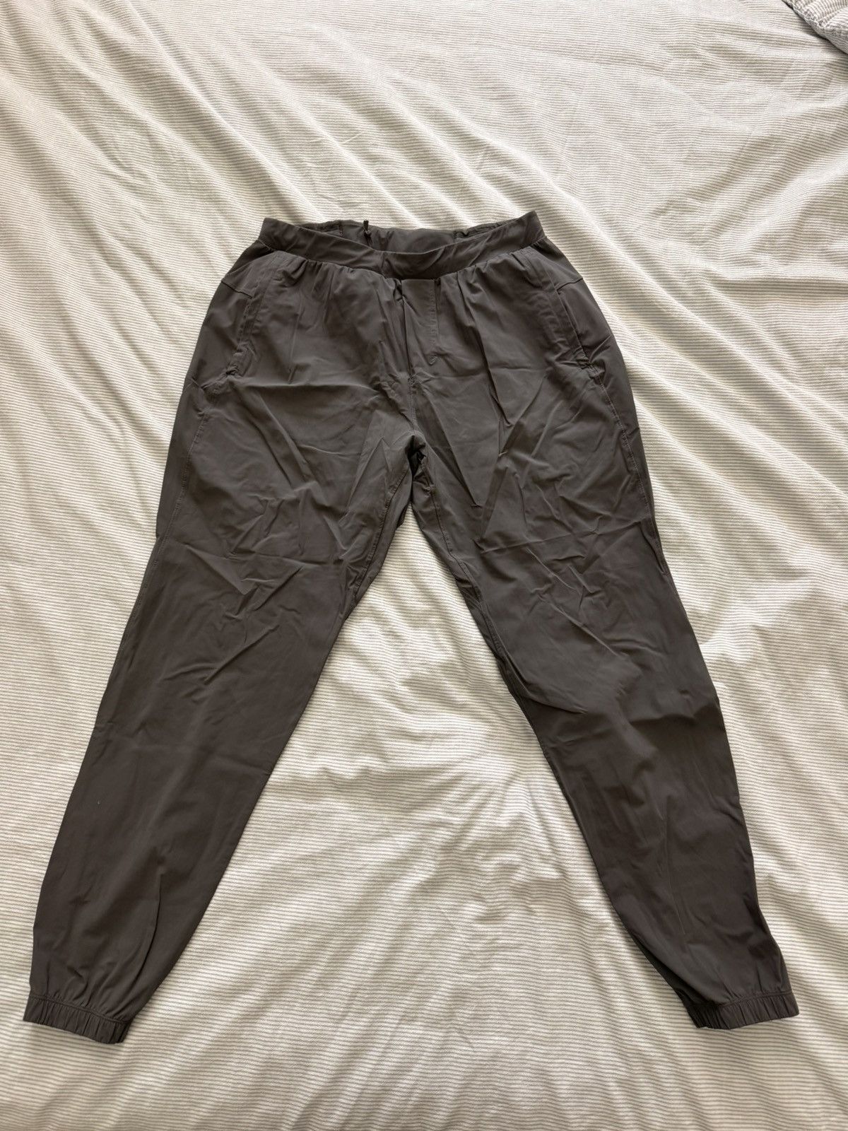 Lululemon Lululemon joggers Size US 32 / EU 48 - 1 Thumbnail