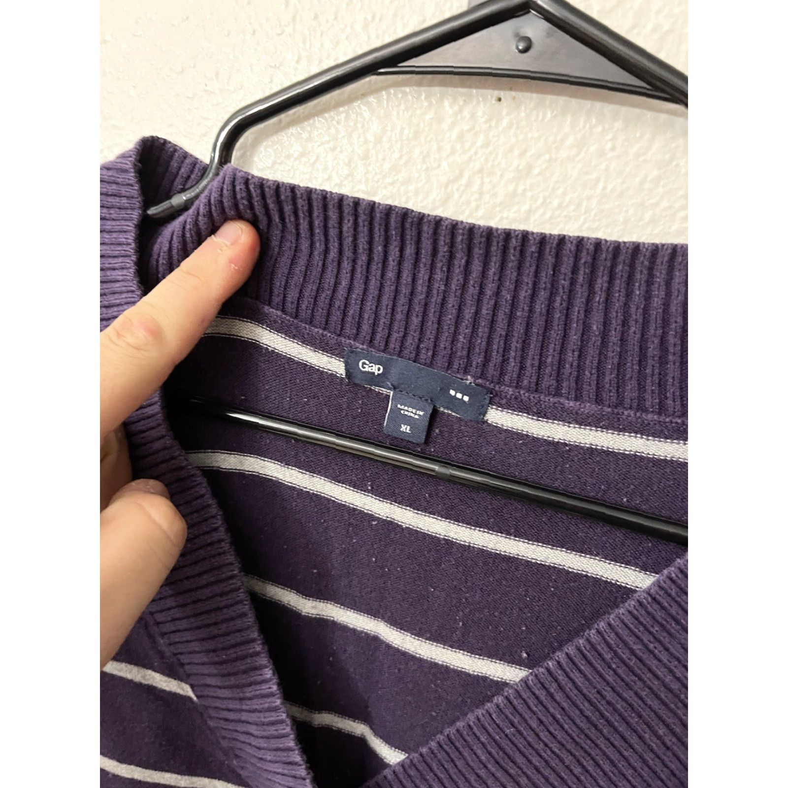 Gap Gap Sweater Women XL Purple Striped Cotton-Blend V-Neck Pullover Size XL / US 12-14 / IT 48-50 - 3 Thumbnail