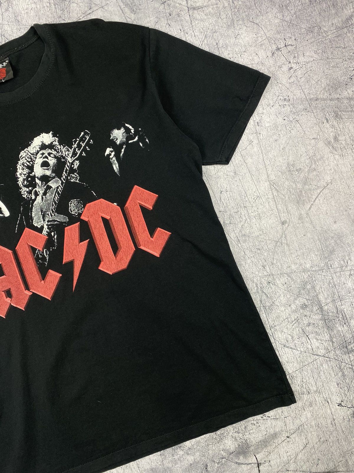 Band Tees Vintage Ac/Dc Rock band tee 90s y2k Size US L / EU 52-54 / 3 - 4 Thumbnail
