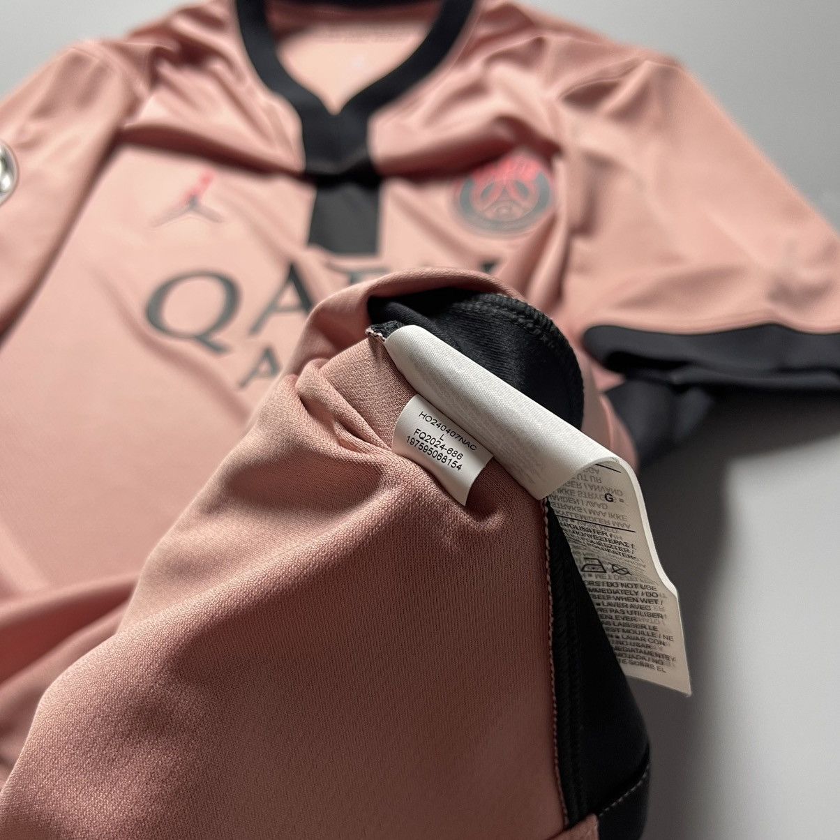 Nike NWT PSG NIKE 2024/2025 FOOTBALL THIRD JERSEY #14 DESIRE DOUE Size US L / EU 52-54 / 3 - 16 Thumbnail