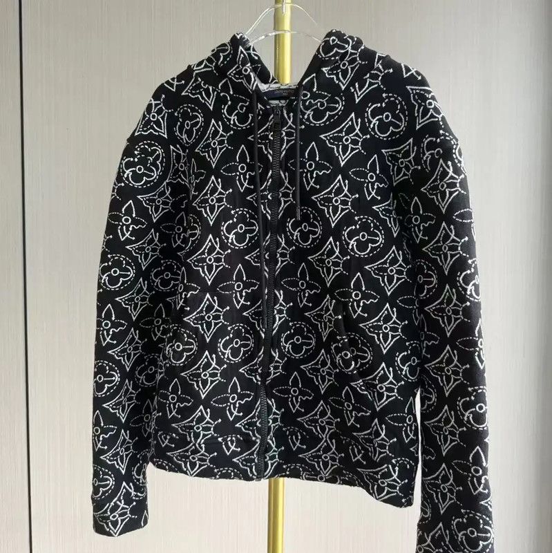 Louis Vuitton Louis Vuitton Black Cotton Hoodie for Women 0089 Size XS / US 0-2 / IT 36-38 - 1 Thumbnail