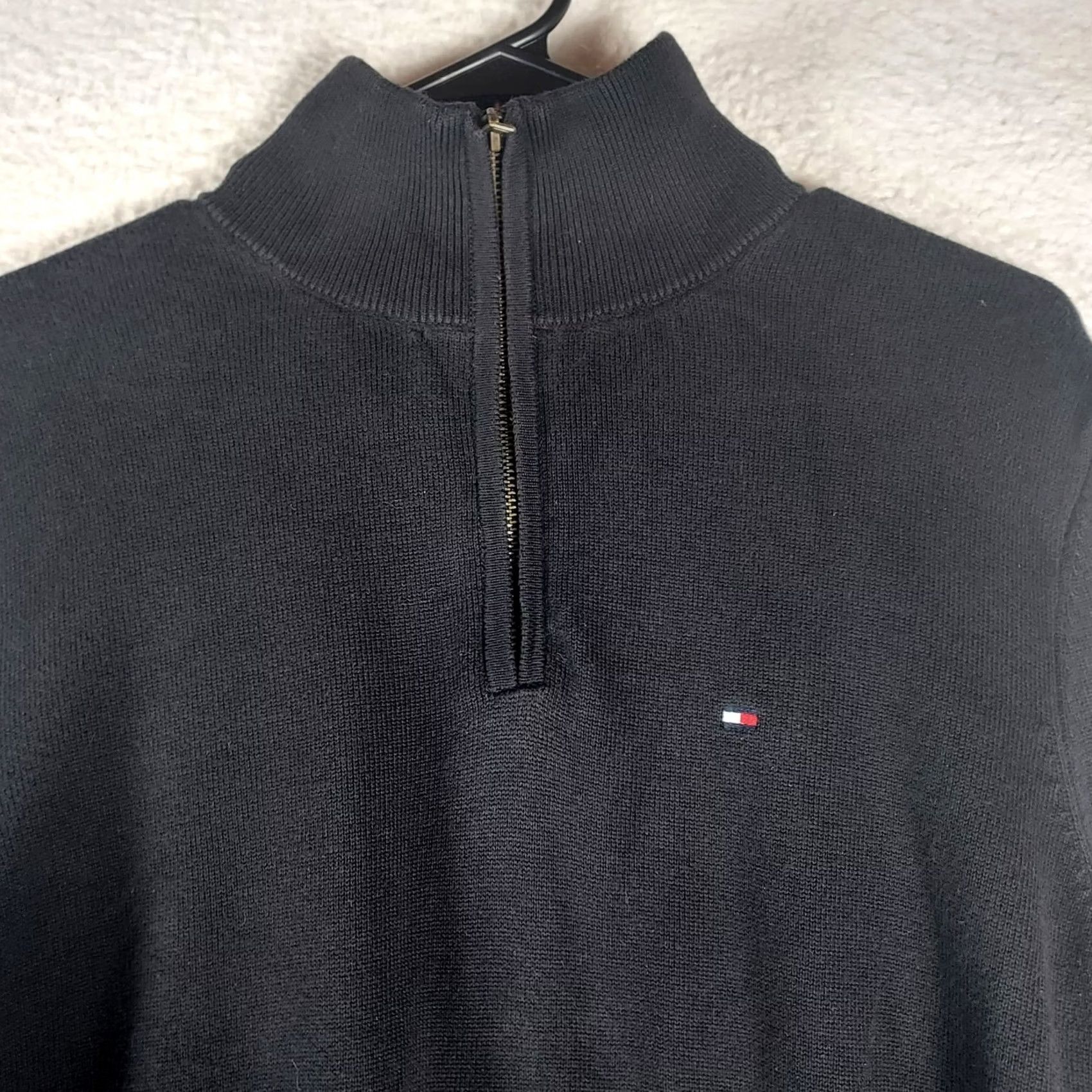 Tommy Hilfiger Tommy Hilfiger Men’s Black Quarter Zip Sweater 100% Cotton Size Medium Black Logo Pullover Mock Neck Regular Fit Knit Long Sleeve Vintage: No Size US M / EU 48-50 / 2 - 3 Thumbnail